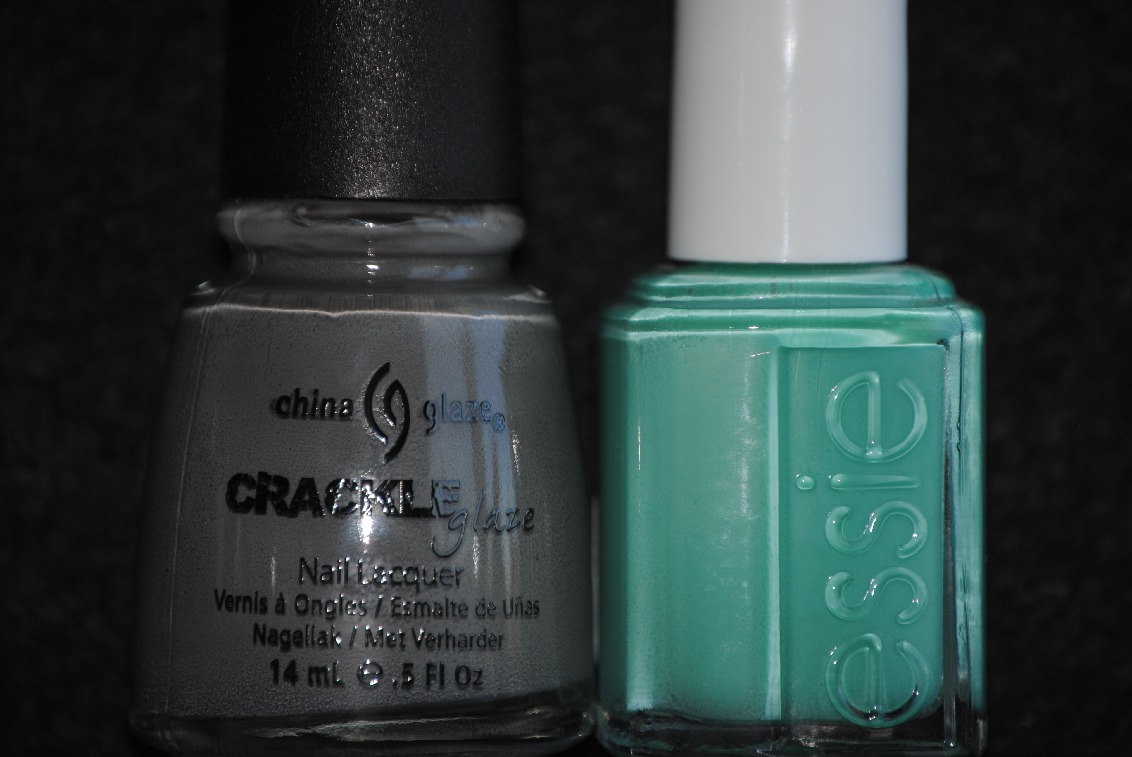 Cracked Concrete & Turquoise and Caicos - contrast
