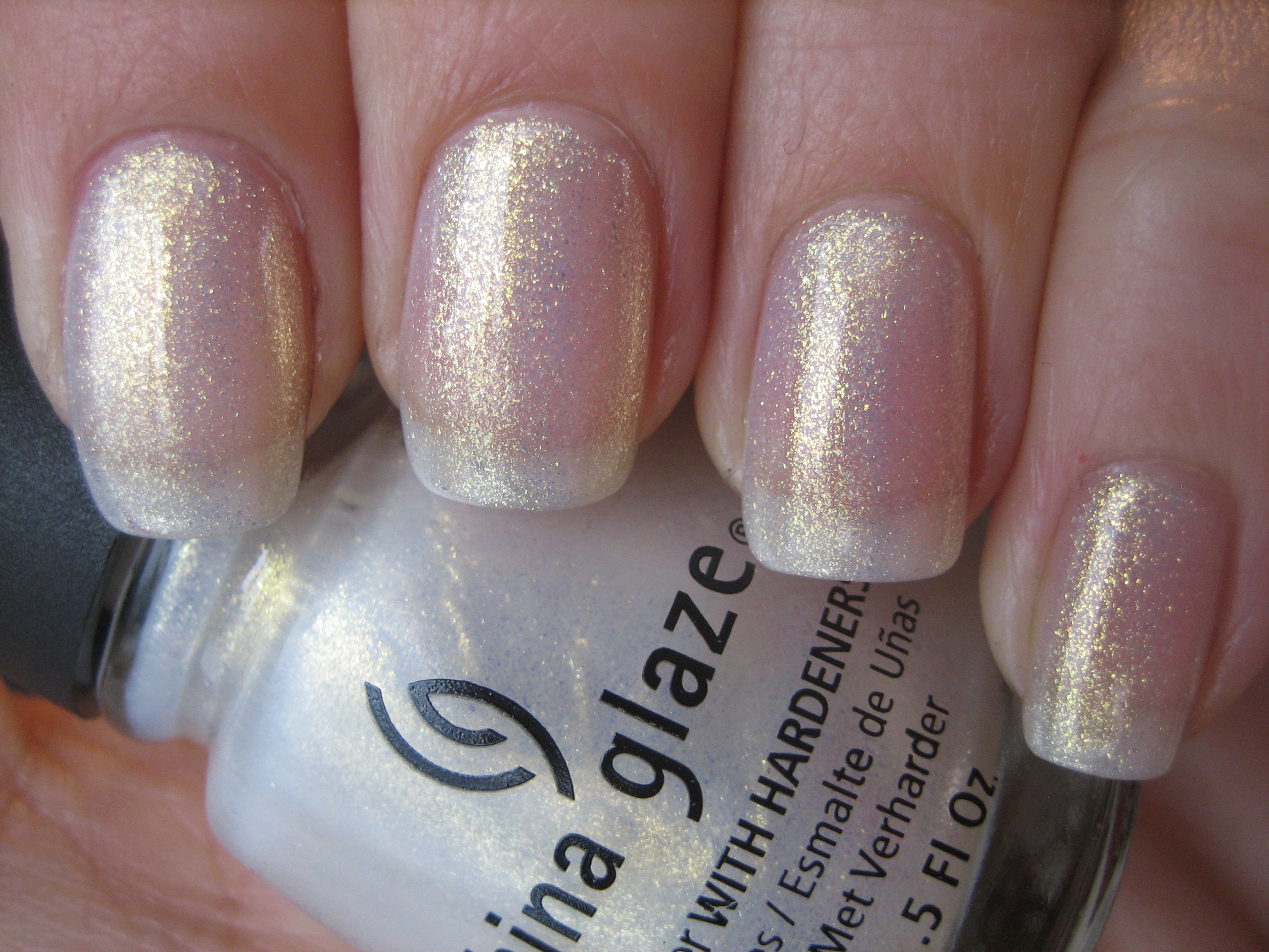 CG White Cap swatch