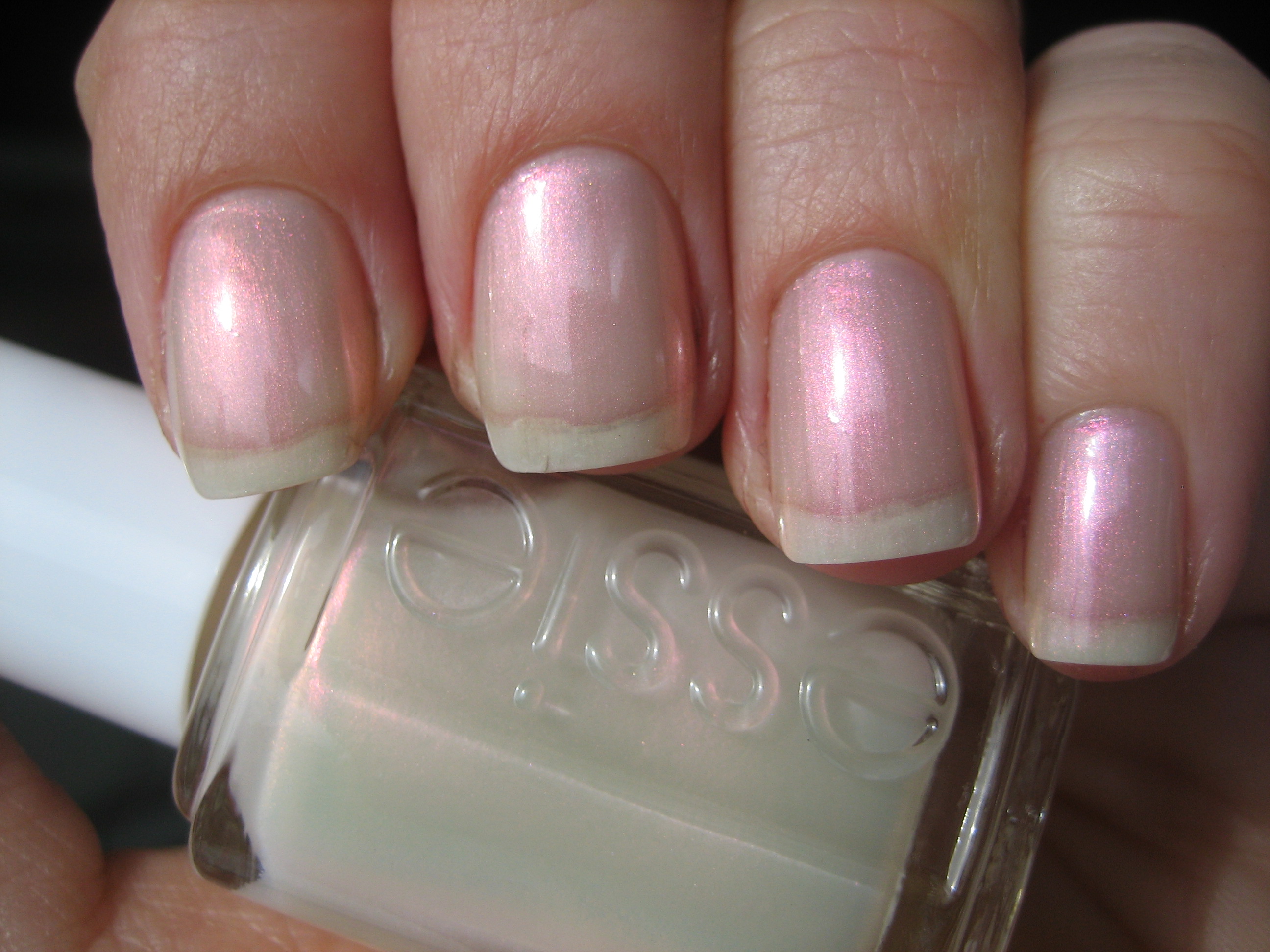 Kisses & Bisses swatch