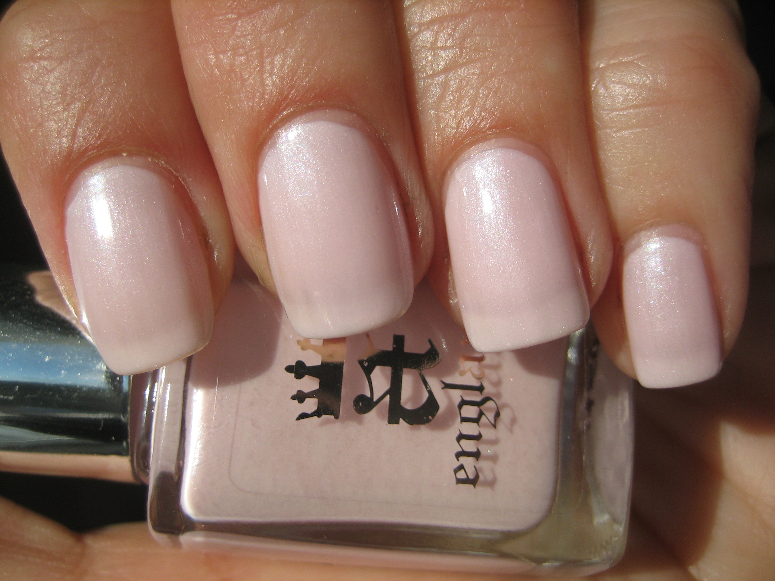 Iseult swatch (sunlight)