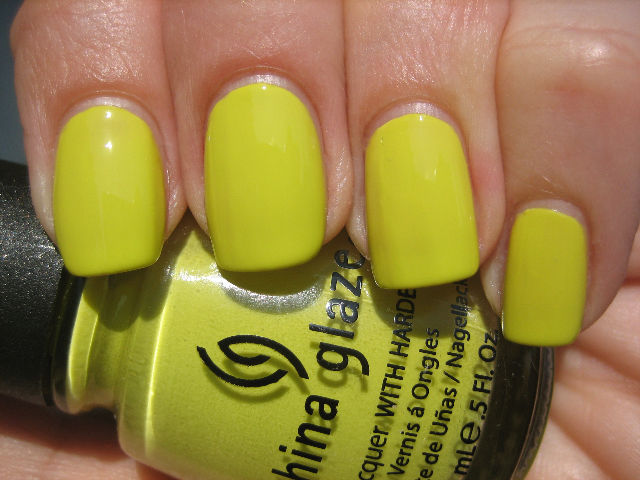 Electric Pineapple swatch (sunlight)