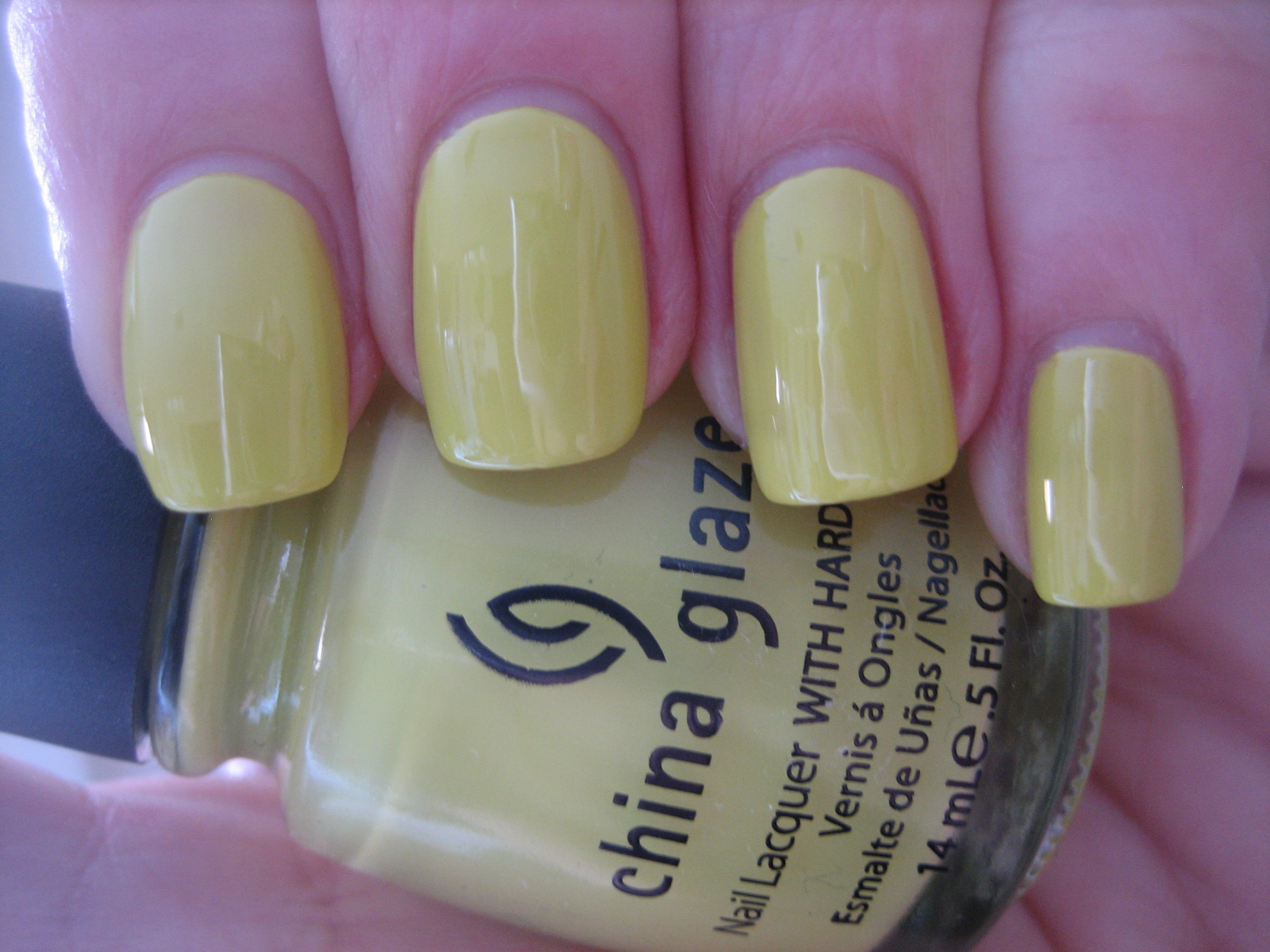 Electric Pineapple swatch (indirect light)