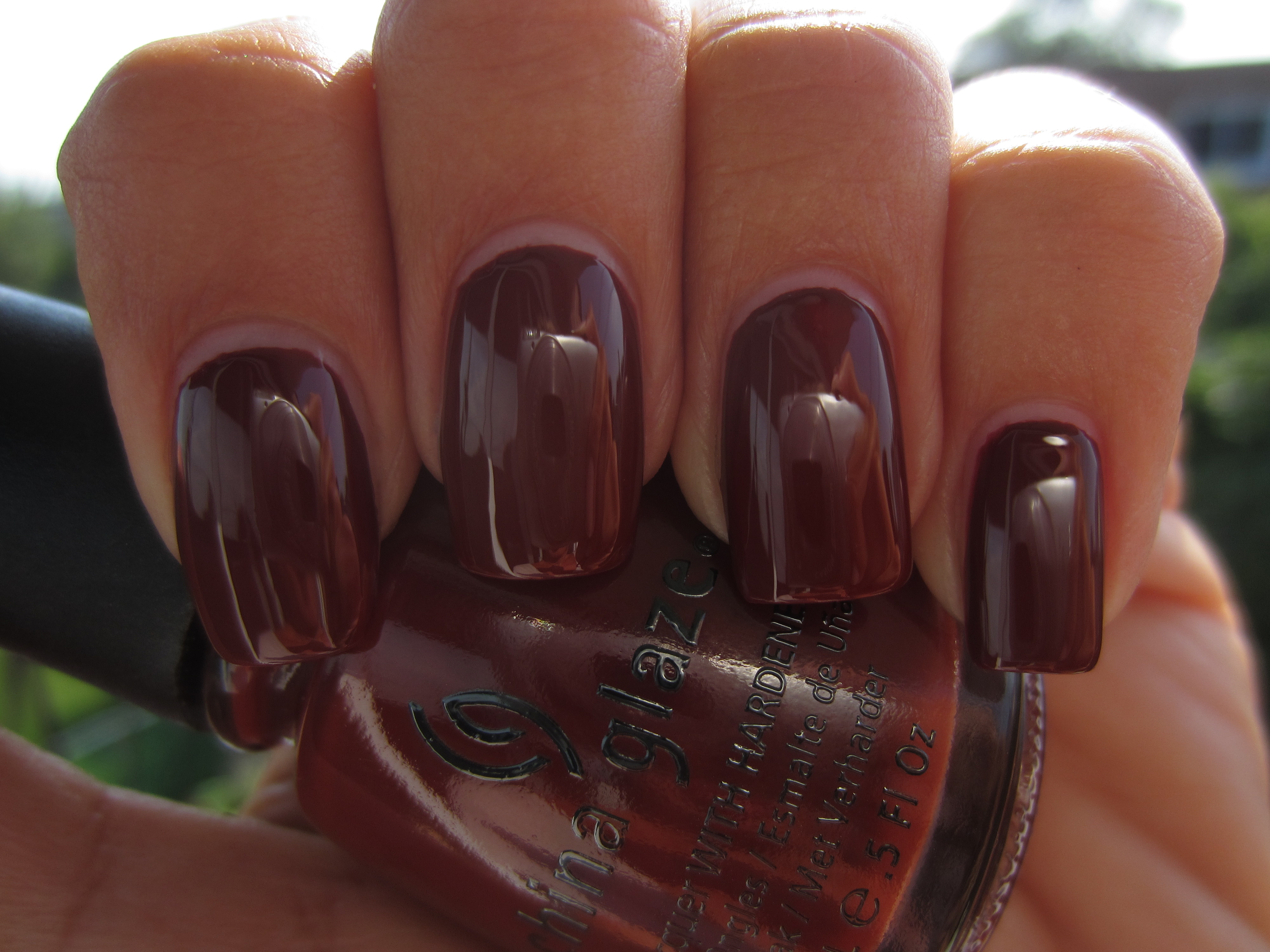 Brownstone swatch (shaded light)