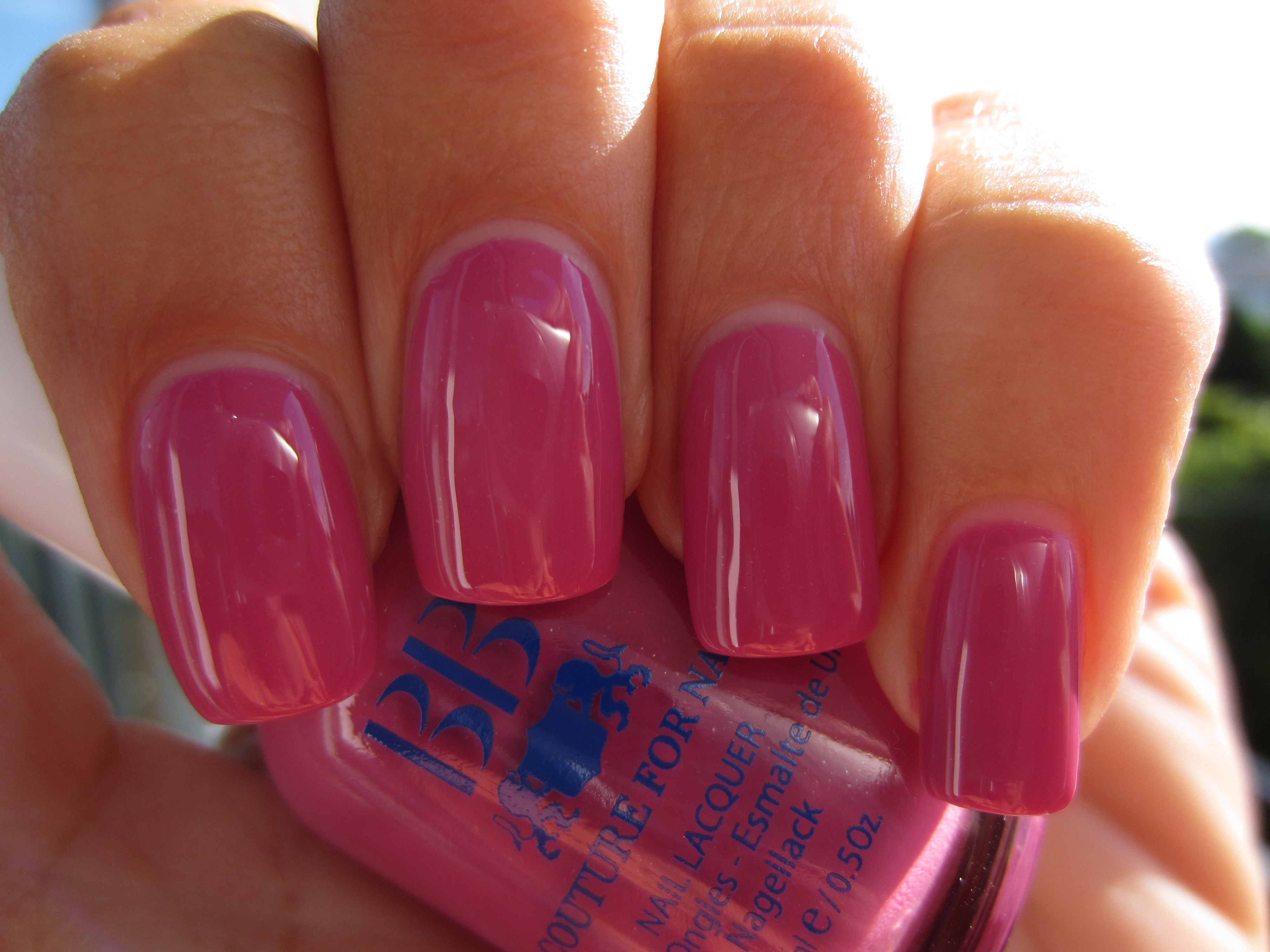 Scorching Strawberry swatch (shaded light)