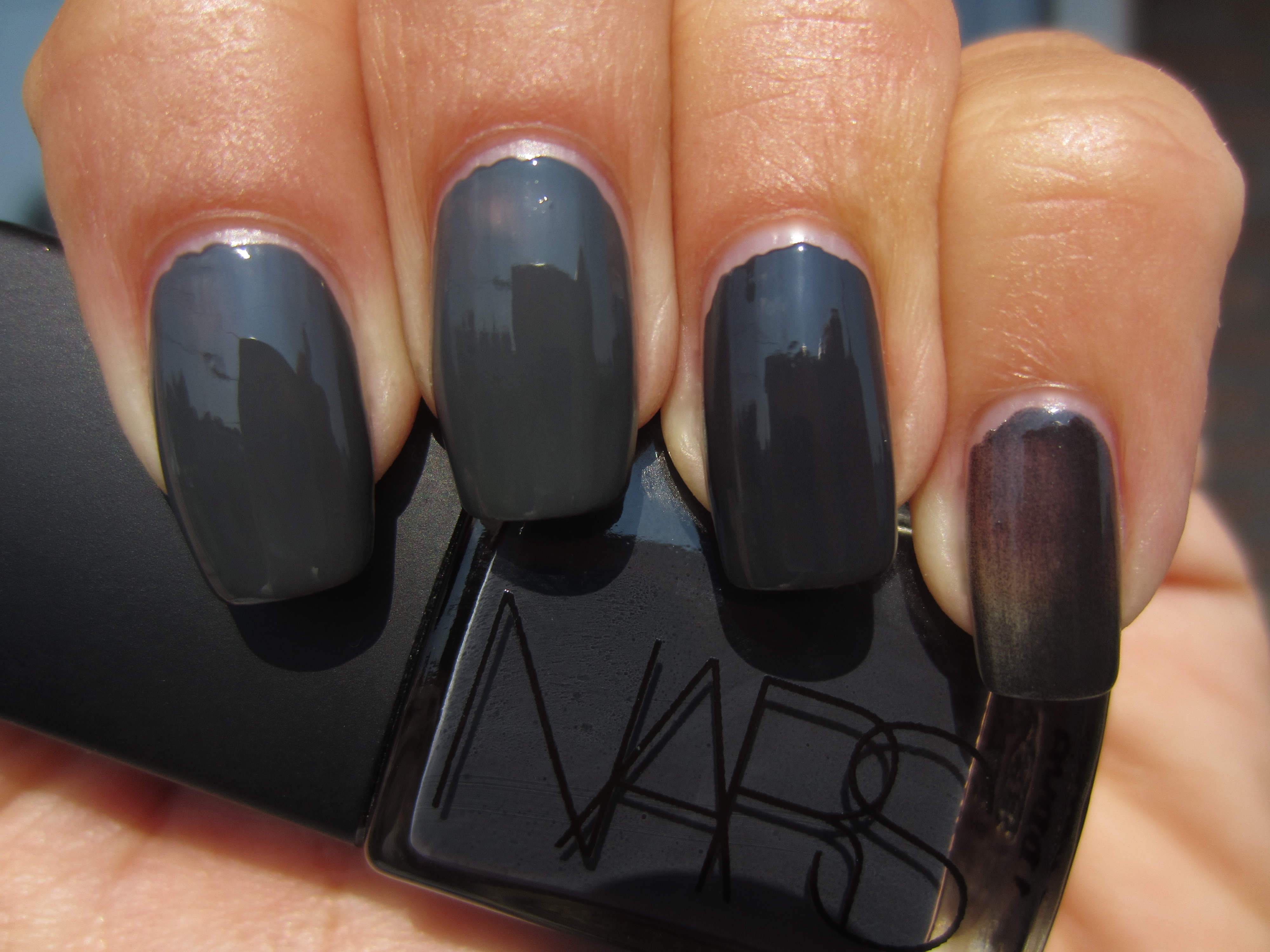 Greys 1 swatch (sunlight, 1 coat, no top coat)