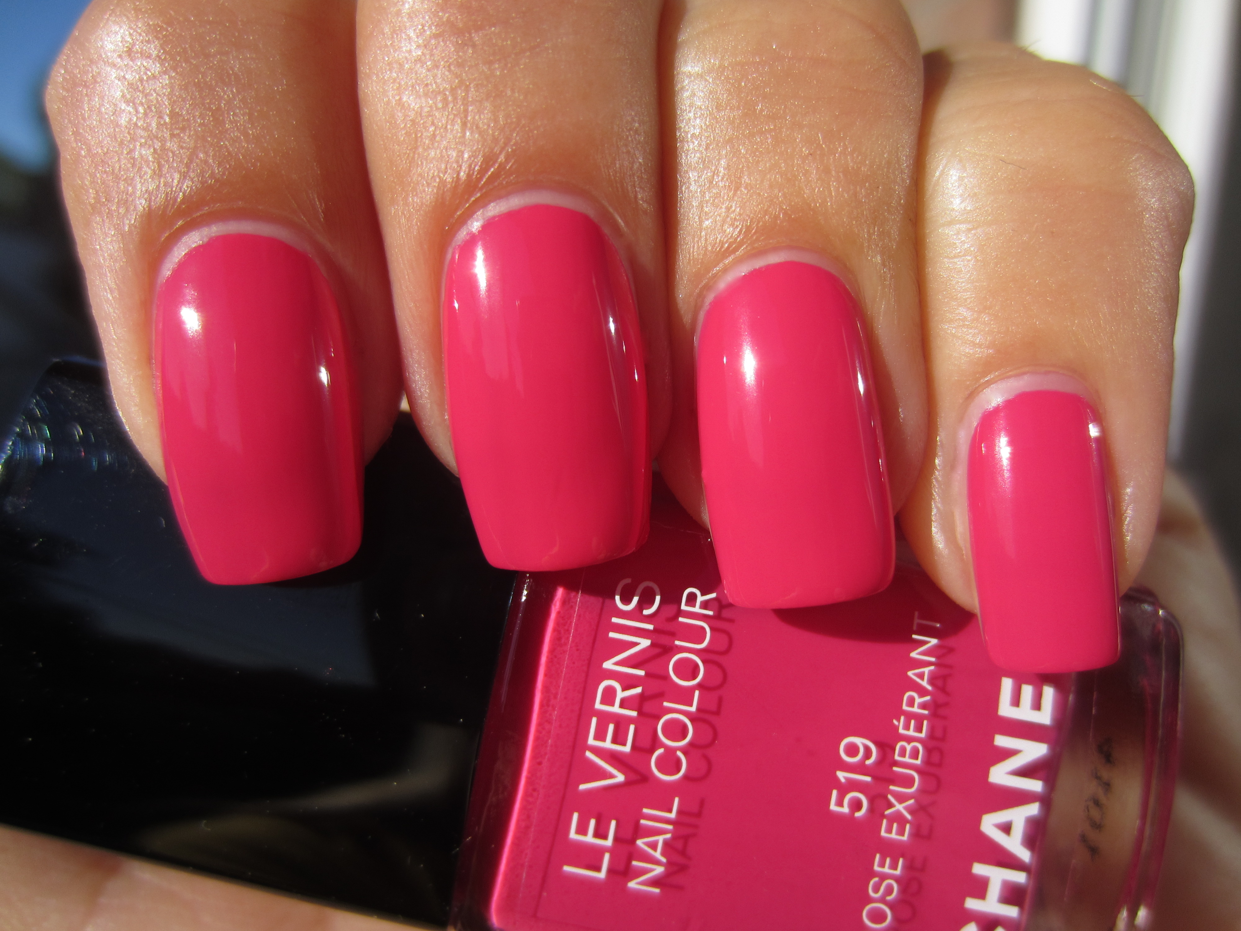 Rose Exubérant swatch (sunlight)