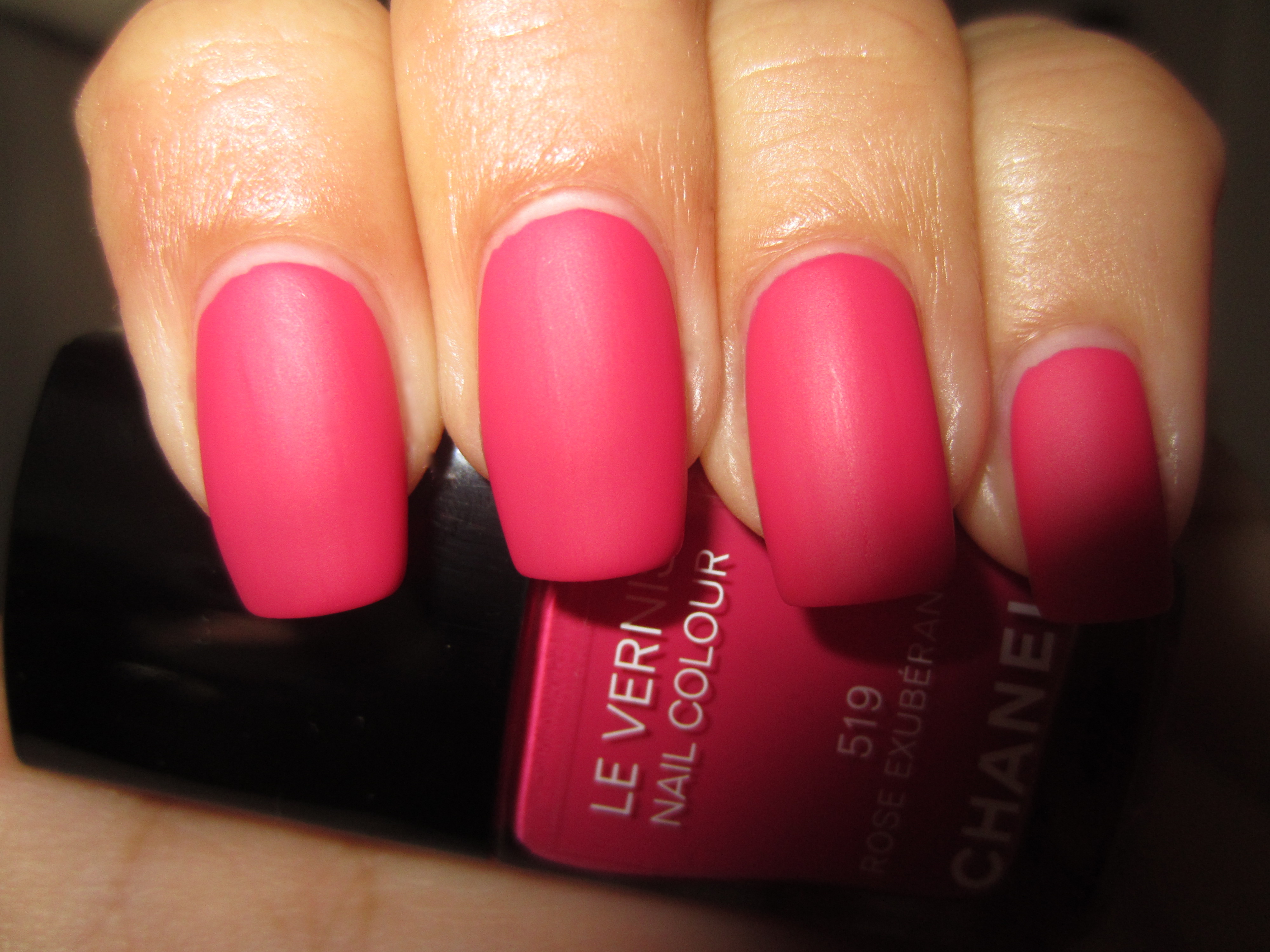 Rose Exubérant swatch (flash, mattified)