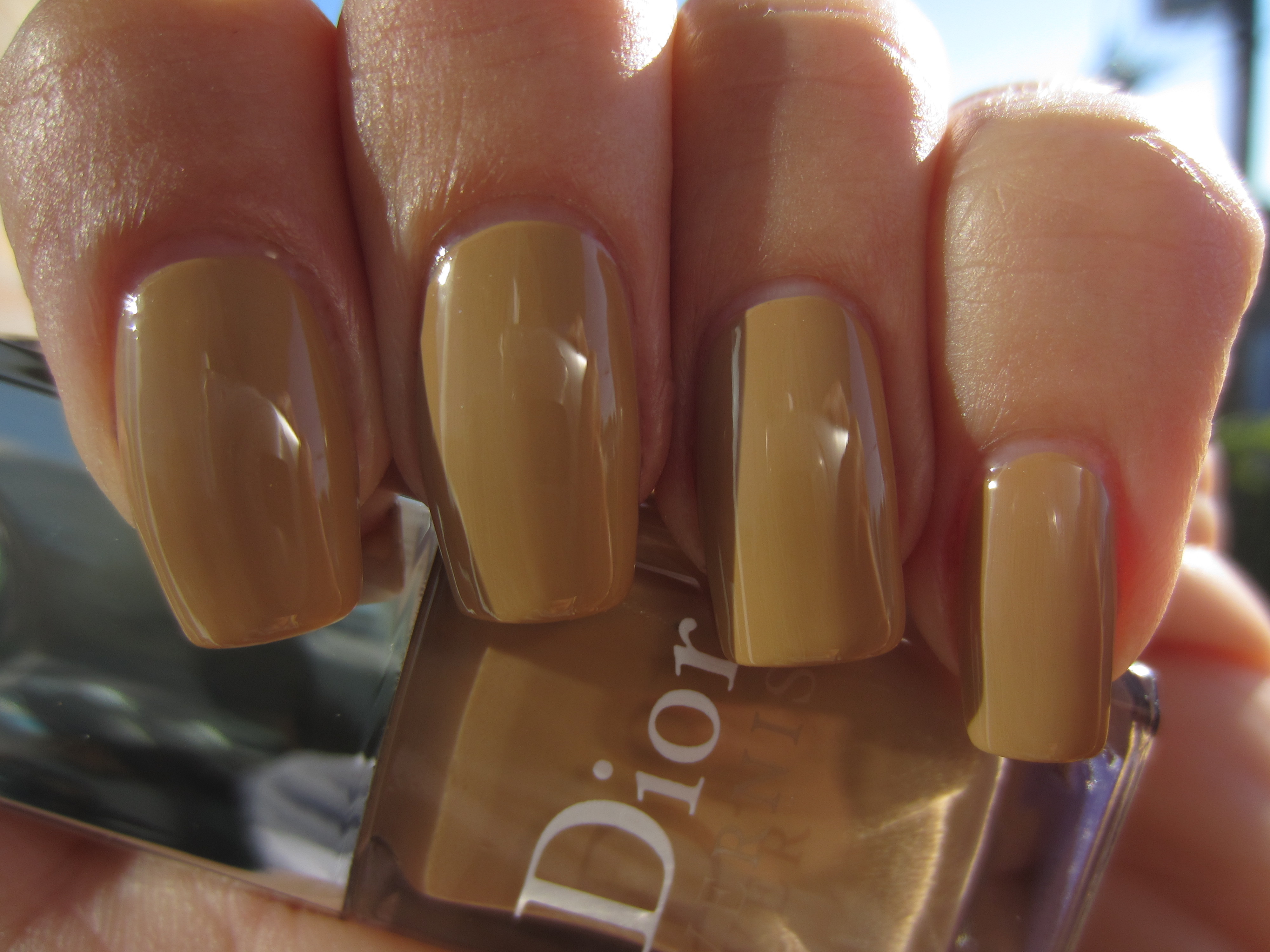 Camel swatch (shaded light)