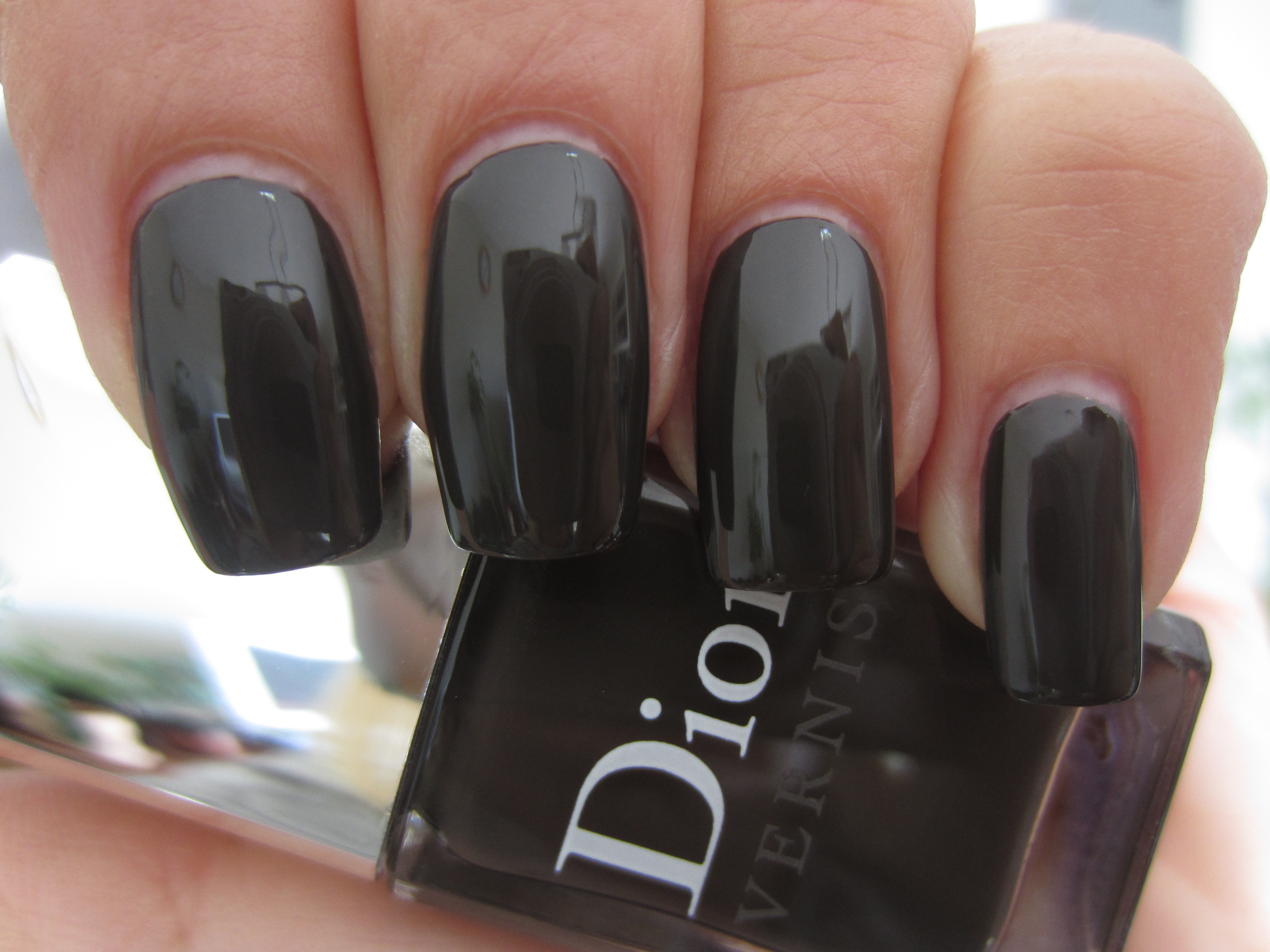 Ebony swatch (indirect light)