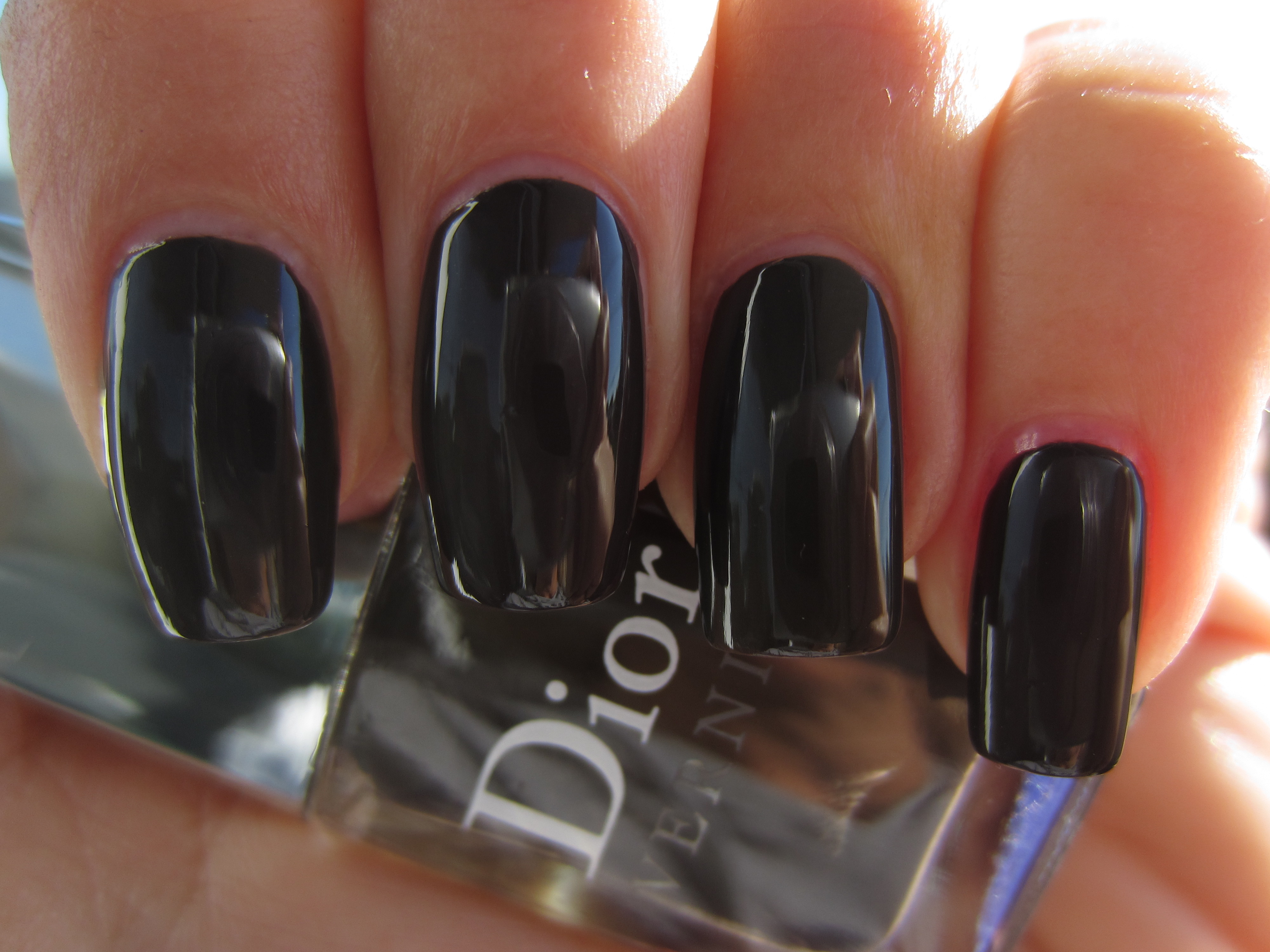 Ebony vs. Underground swatch (shaded light 2)