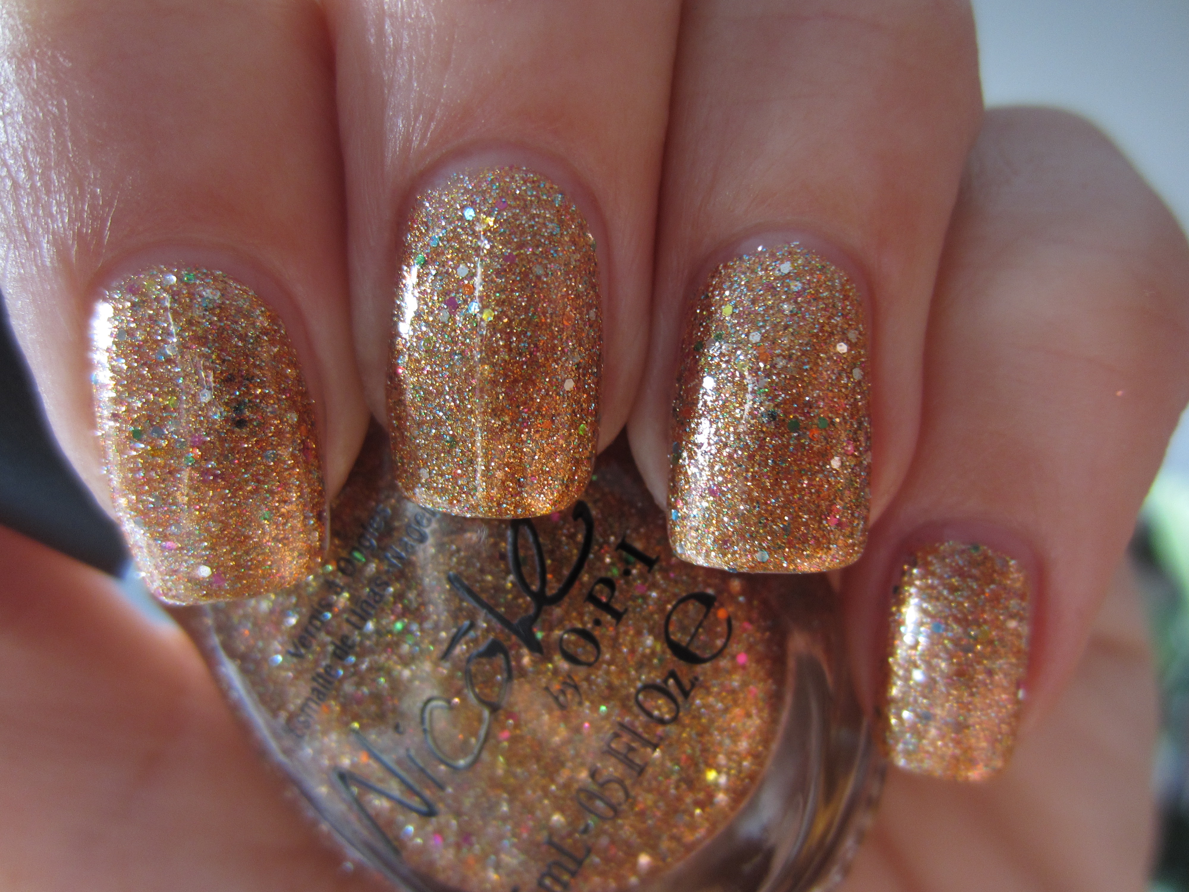 Disco Dolls swatch (indirect light)