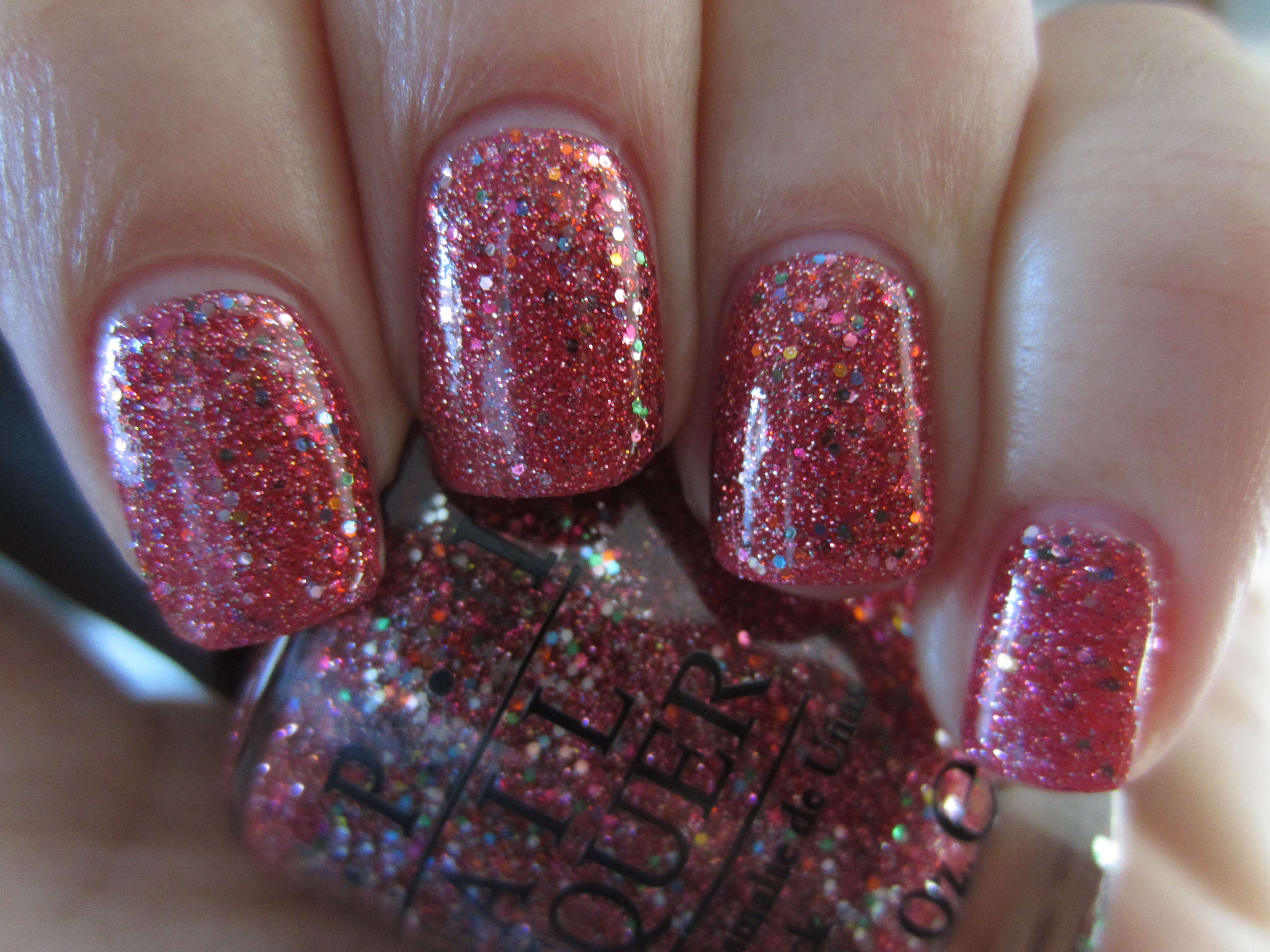Excusé Moi swatch (indirect light)