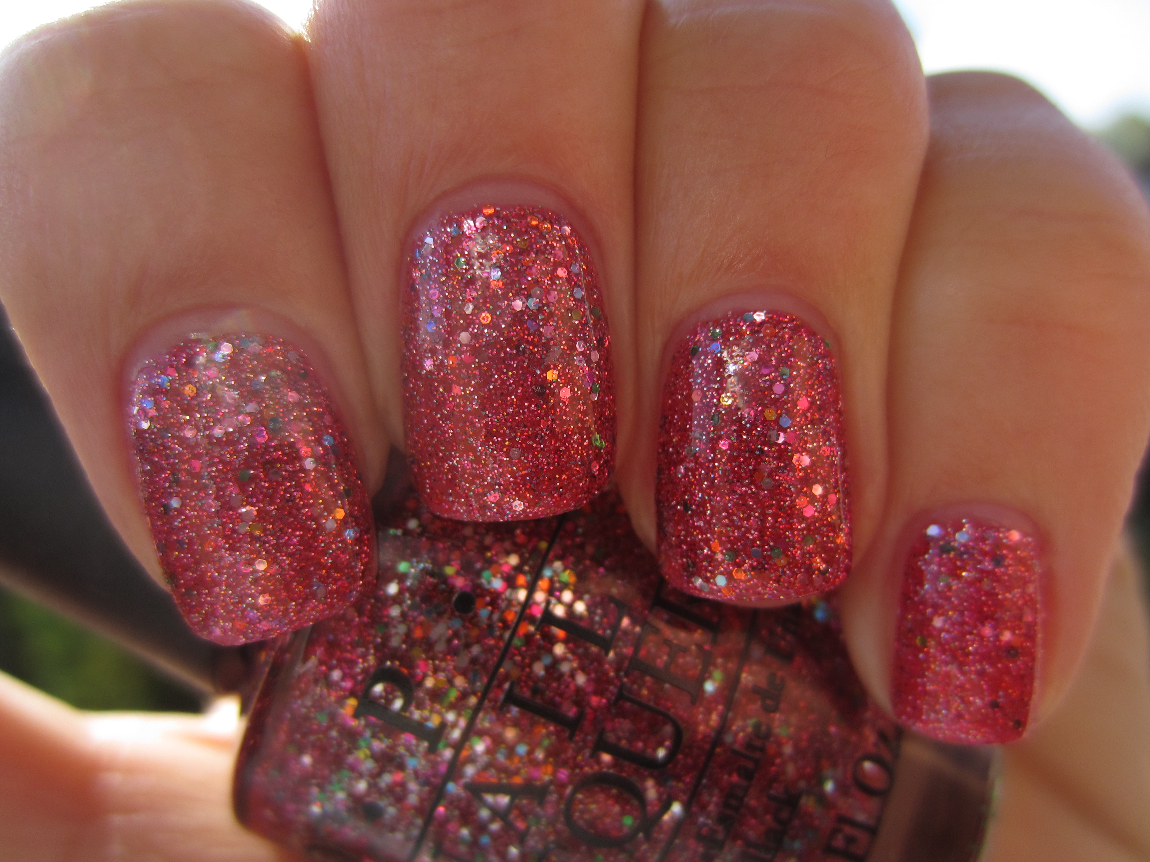Excusé Moi swatch (shaded light)