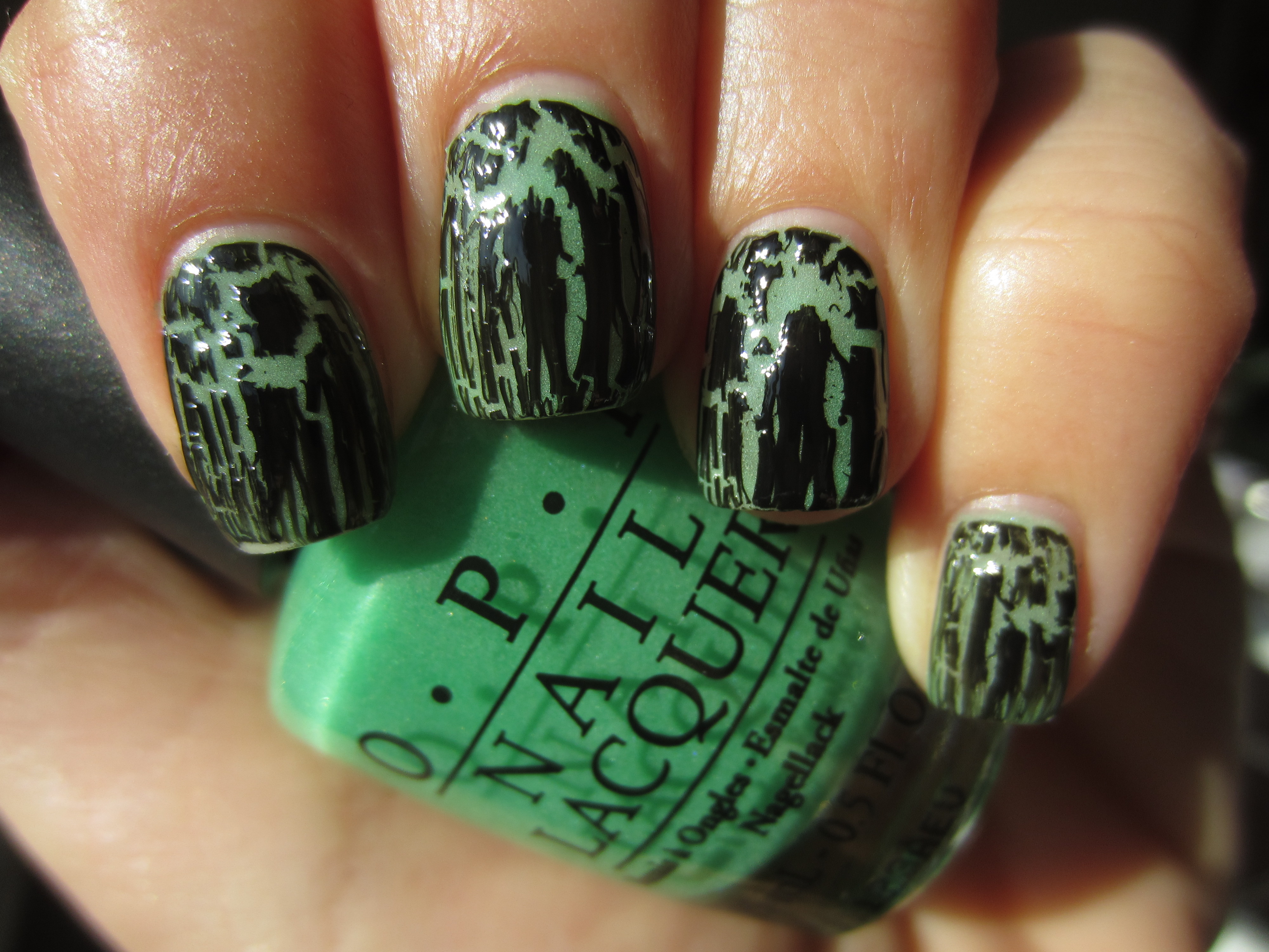 Zom-Body To Love with Black Shatter swatch (sunlight)