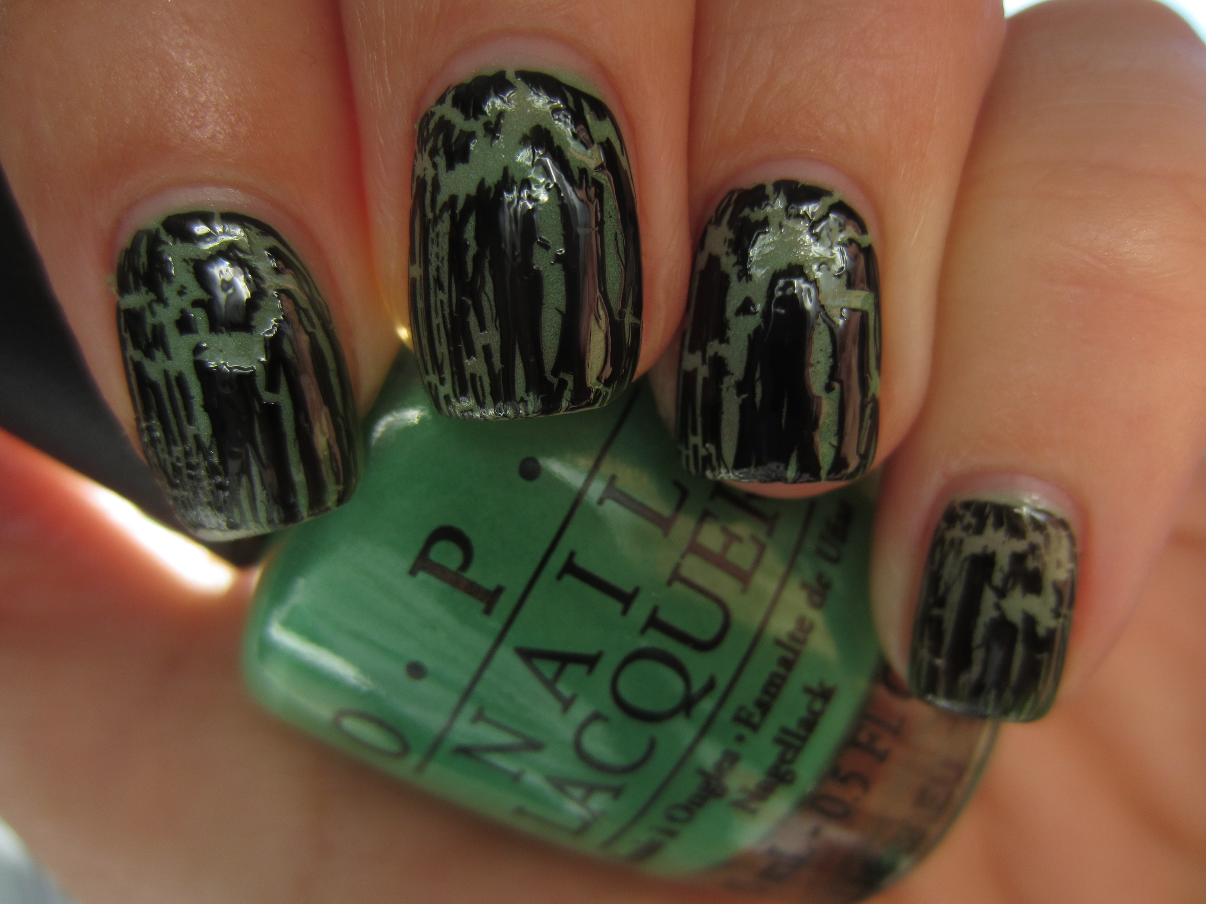 Zom-Body To Love with Black Shatter swatch (shade)