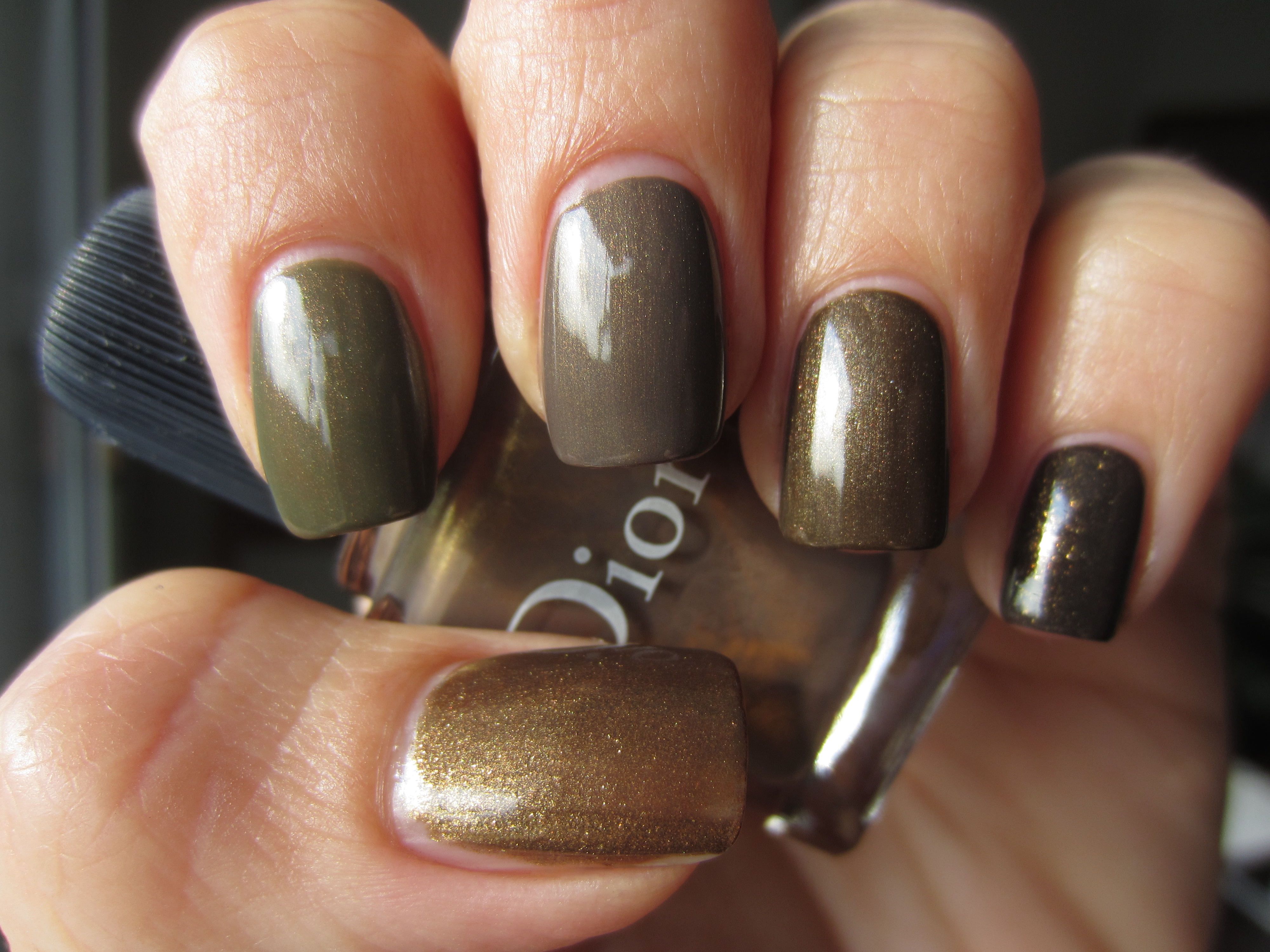 Exquis & comparisons swatch (sunlight 2)