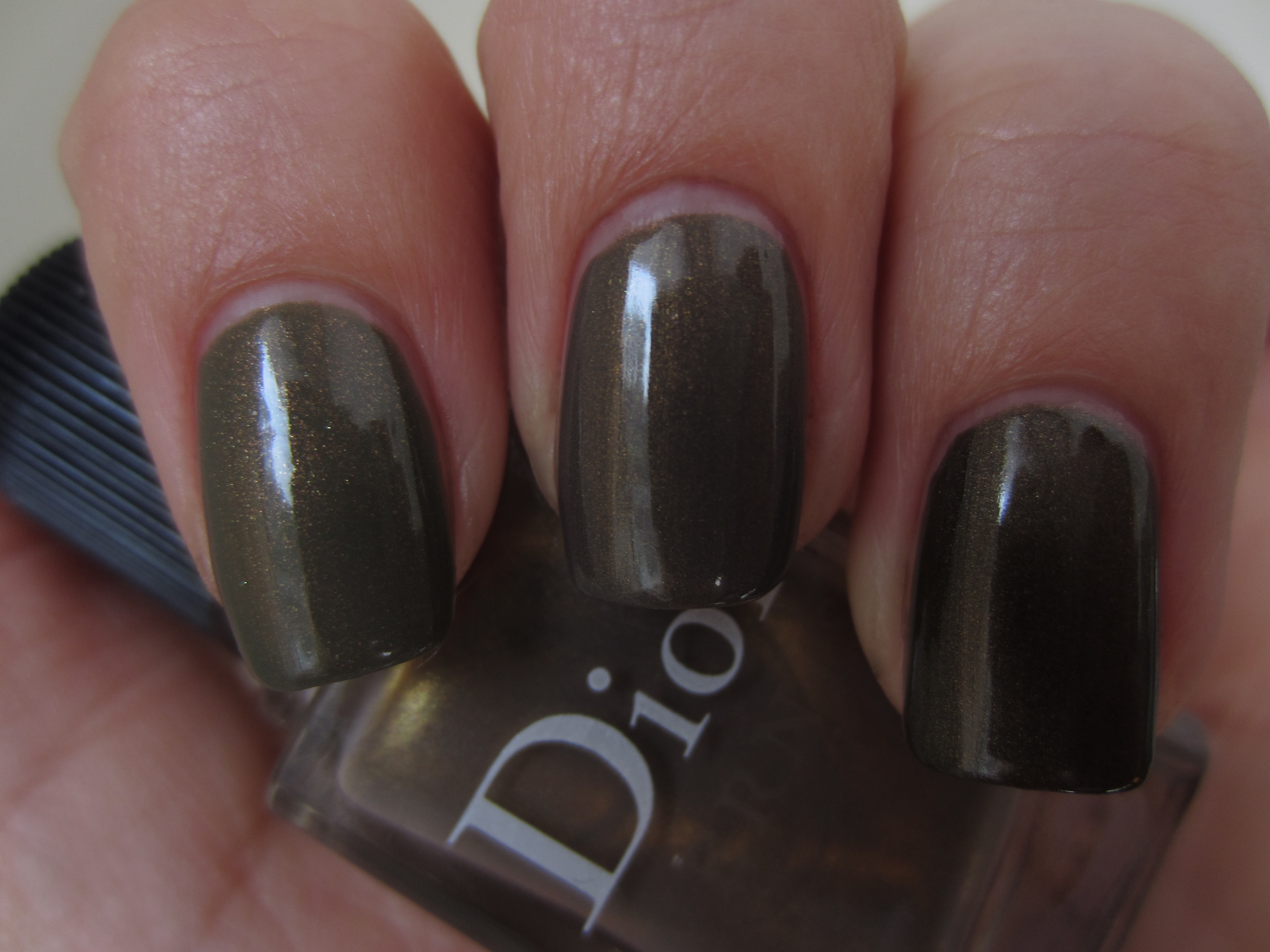 Exquis vs. Bronze Libertine & Metallic Sage swatch (shaded light 2)