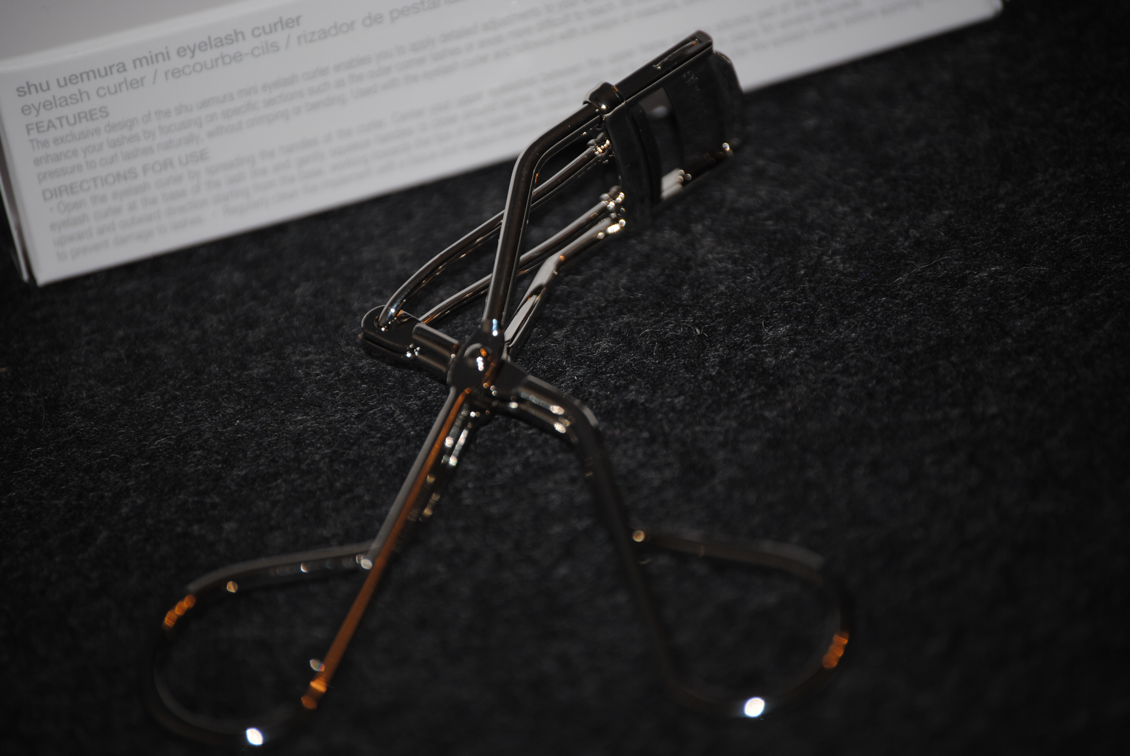 Holt's Beauty Bag (mini eyelash curler)