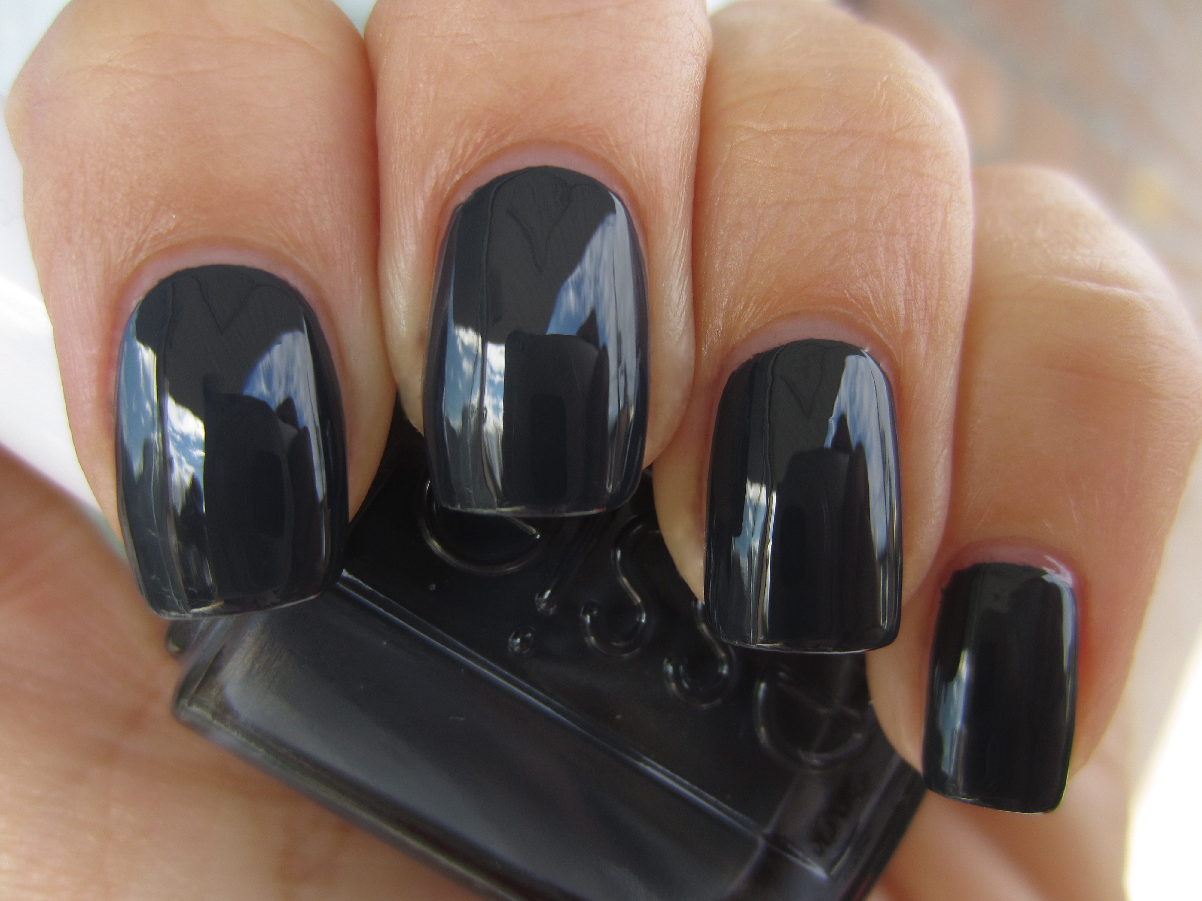 Bobbing for Baubles swatch (indirect light)