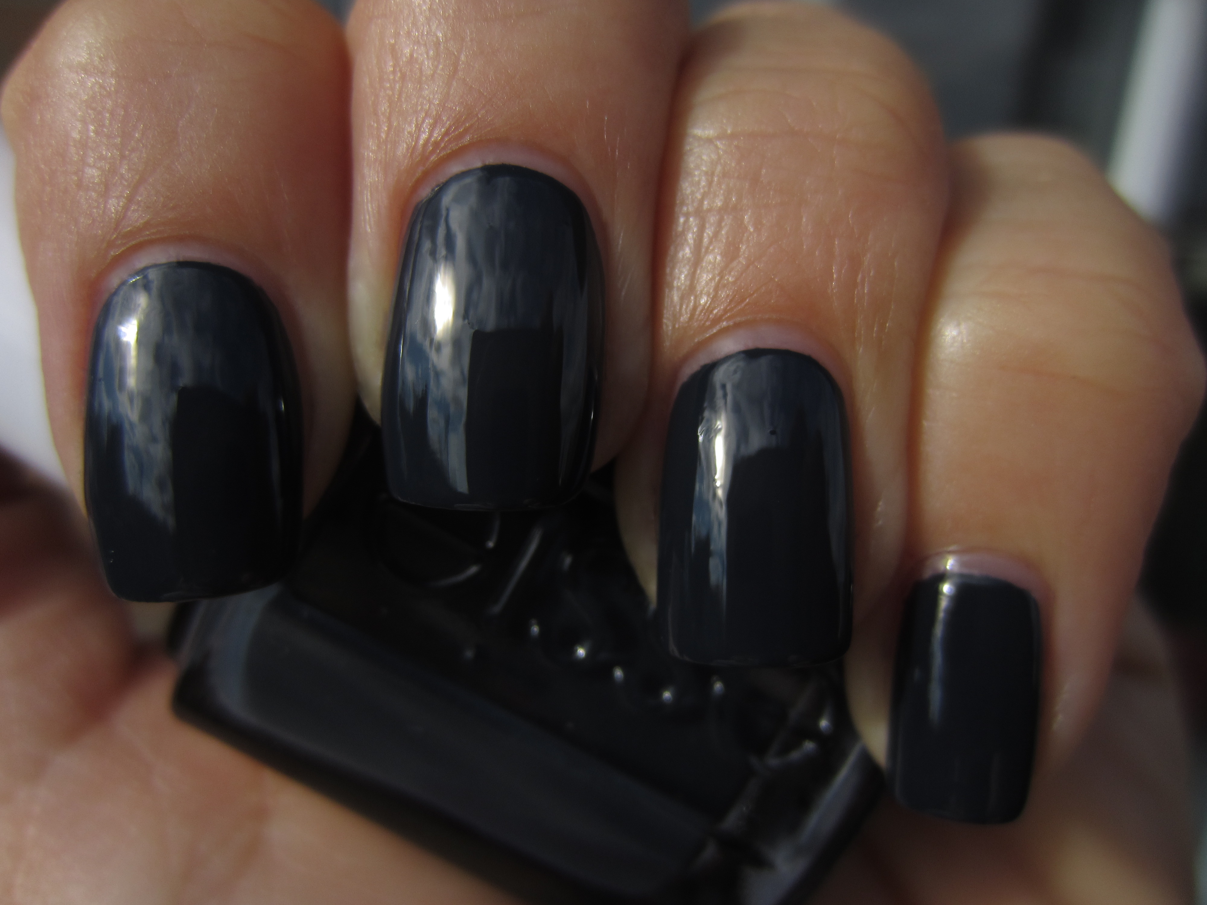 Bobbing for Baubles swatch (shaded light)