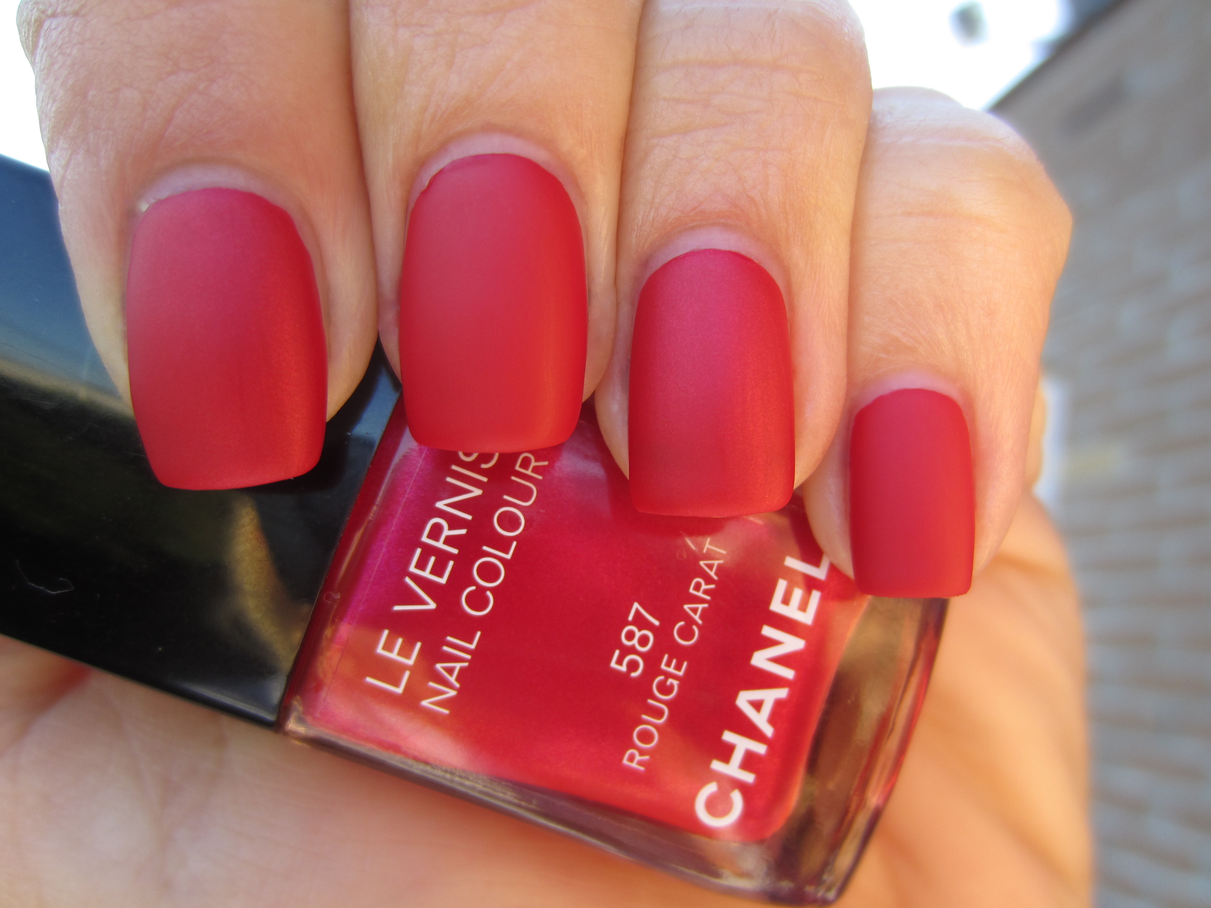 Rouge Carat vs. Dragon Mattified swatch (shaded light)