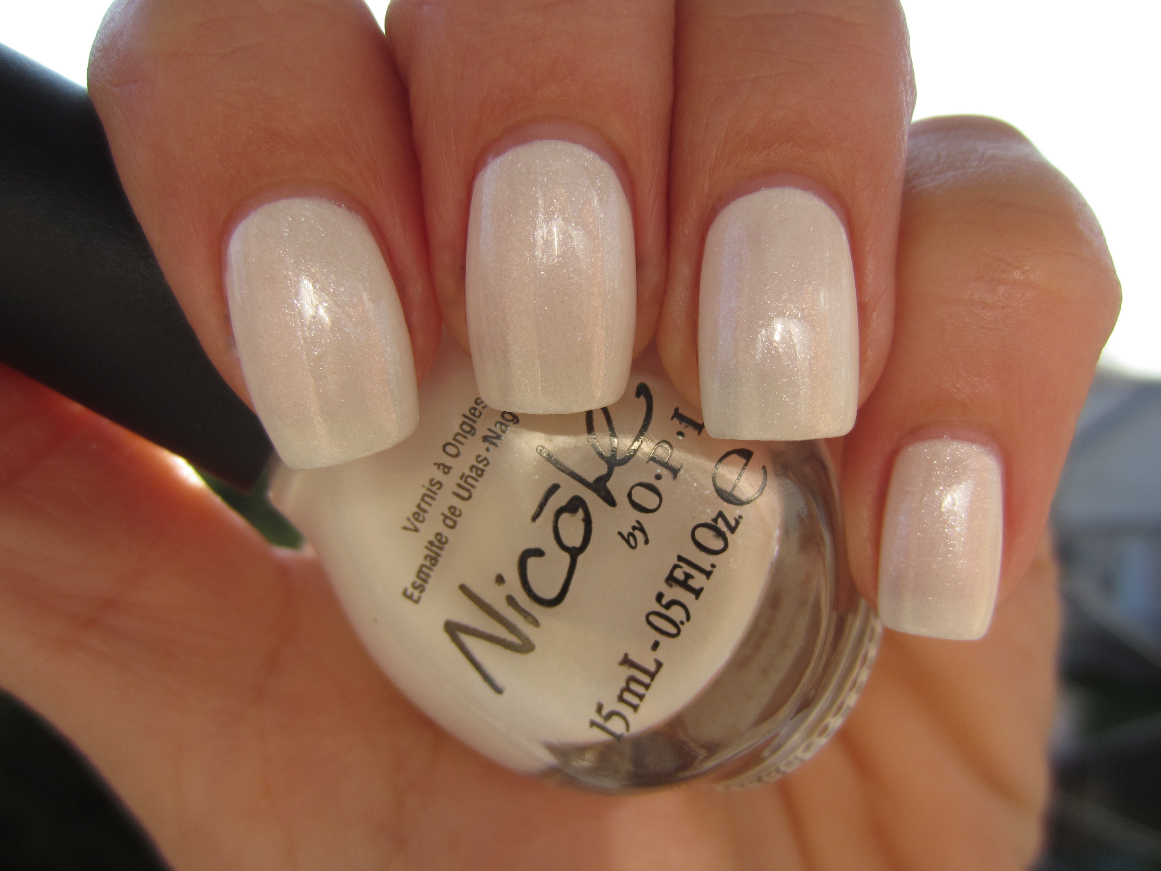 It's All About The Glam swatch (shaded light/backlit)