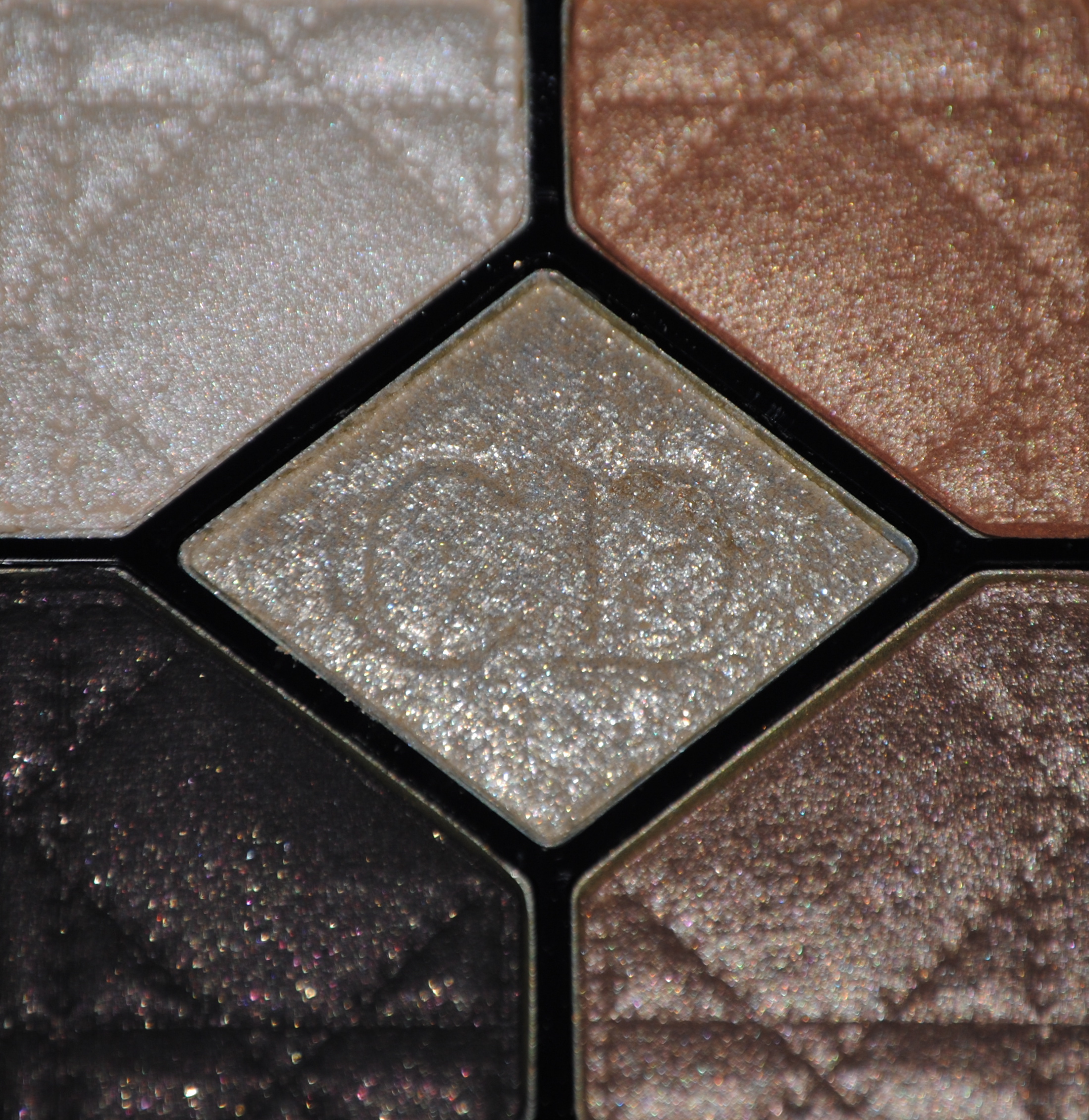 Dior Couture Golds palette (closeup)