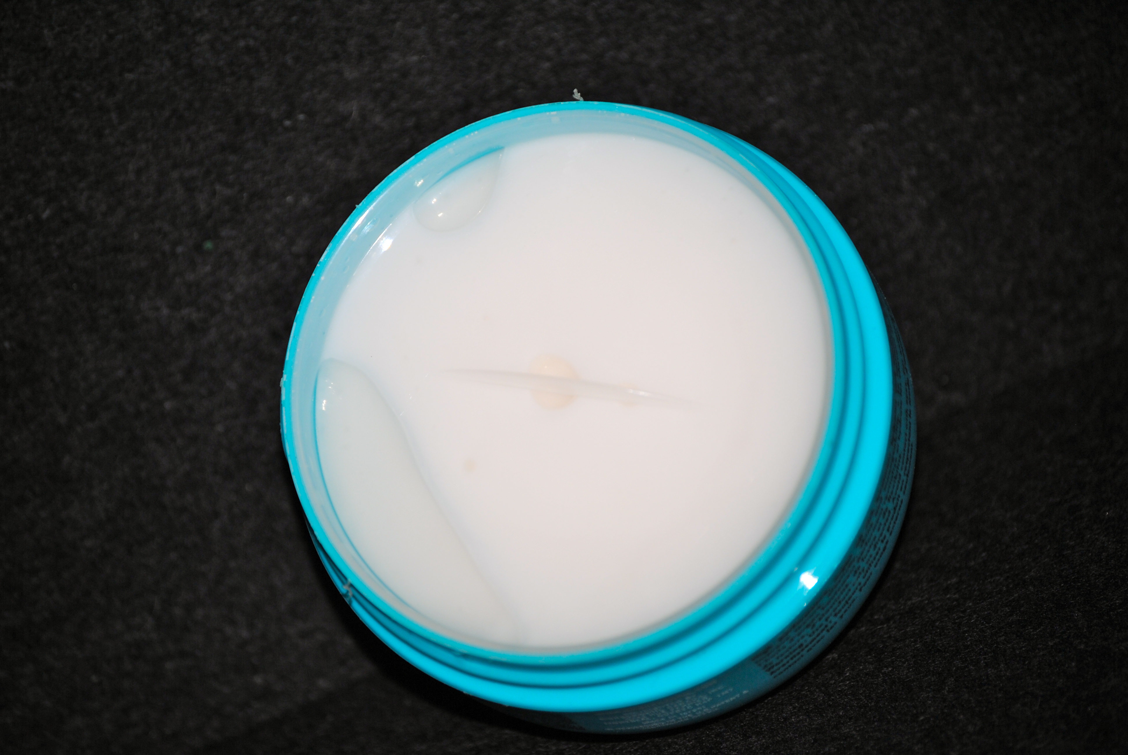 Moroccanoil Weightless Hydrating Mask (inner cap)