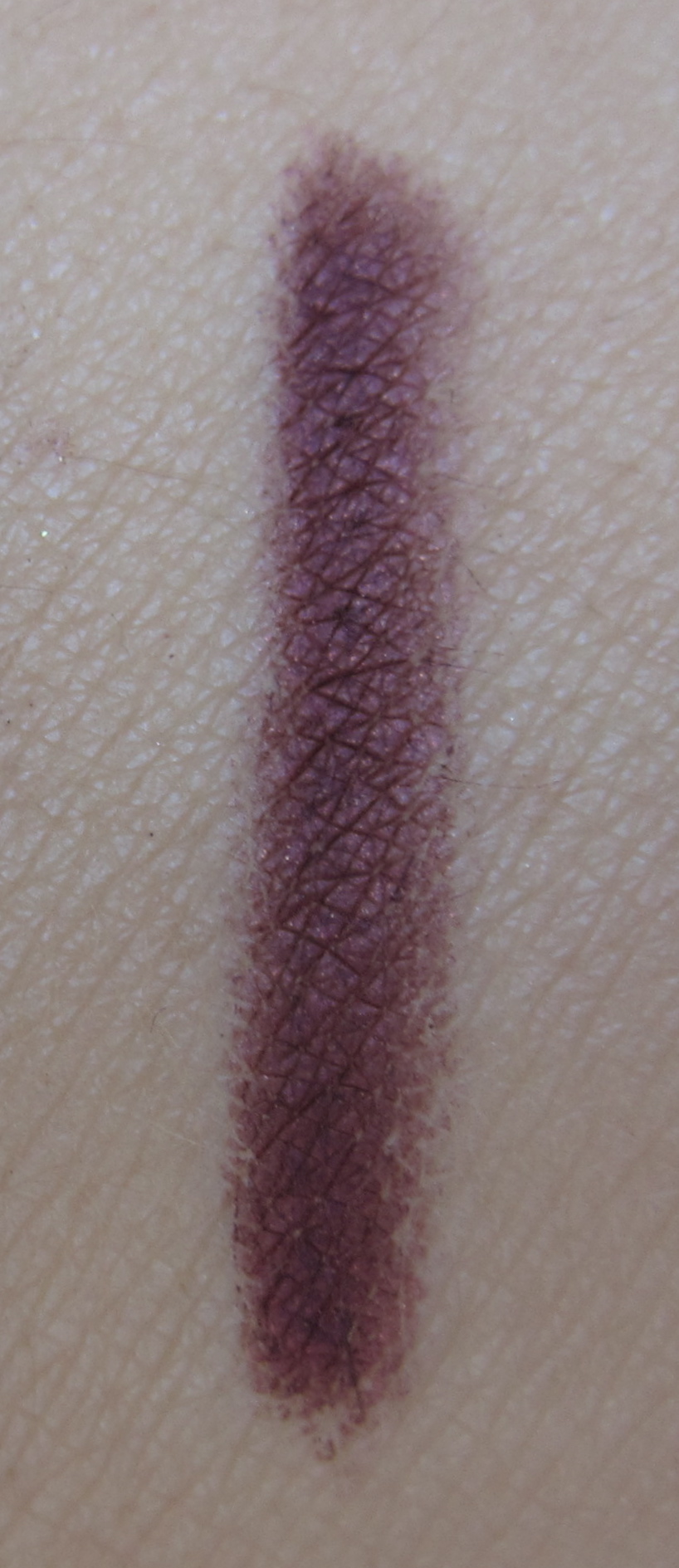 Grenat swatch (daylight)