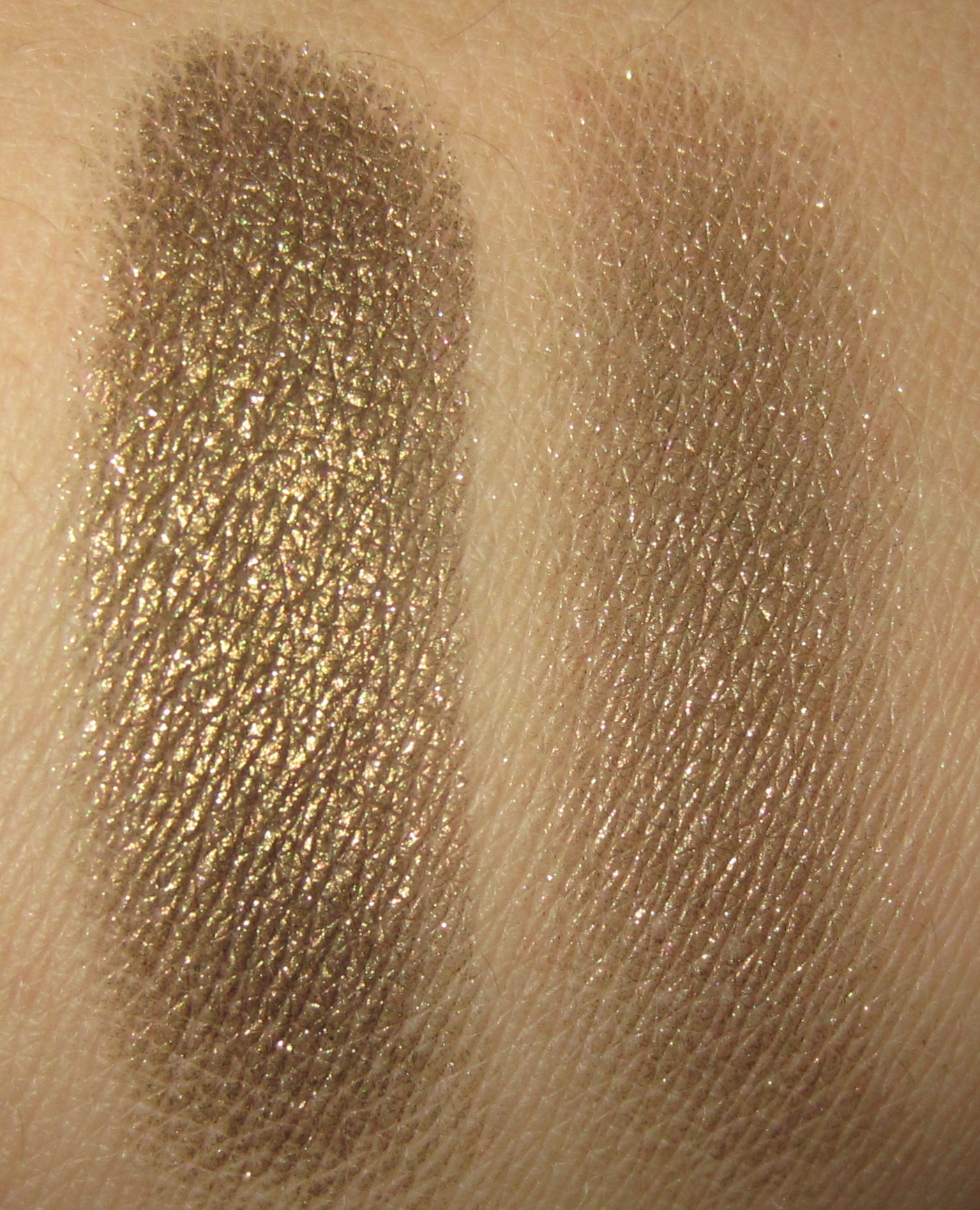 Bronze Divine swatch (flash)
