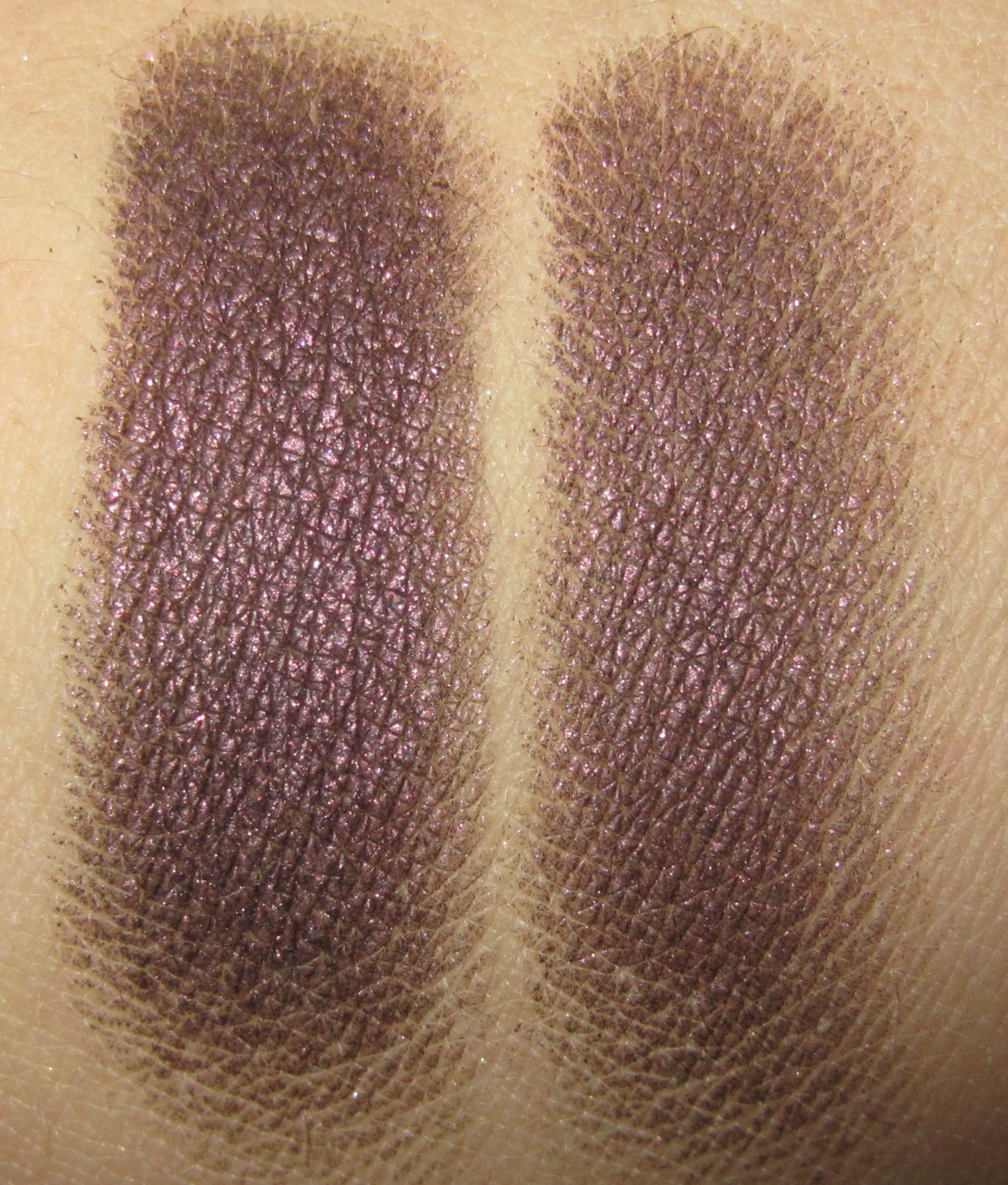 Burning Black swatch (flash)