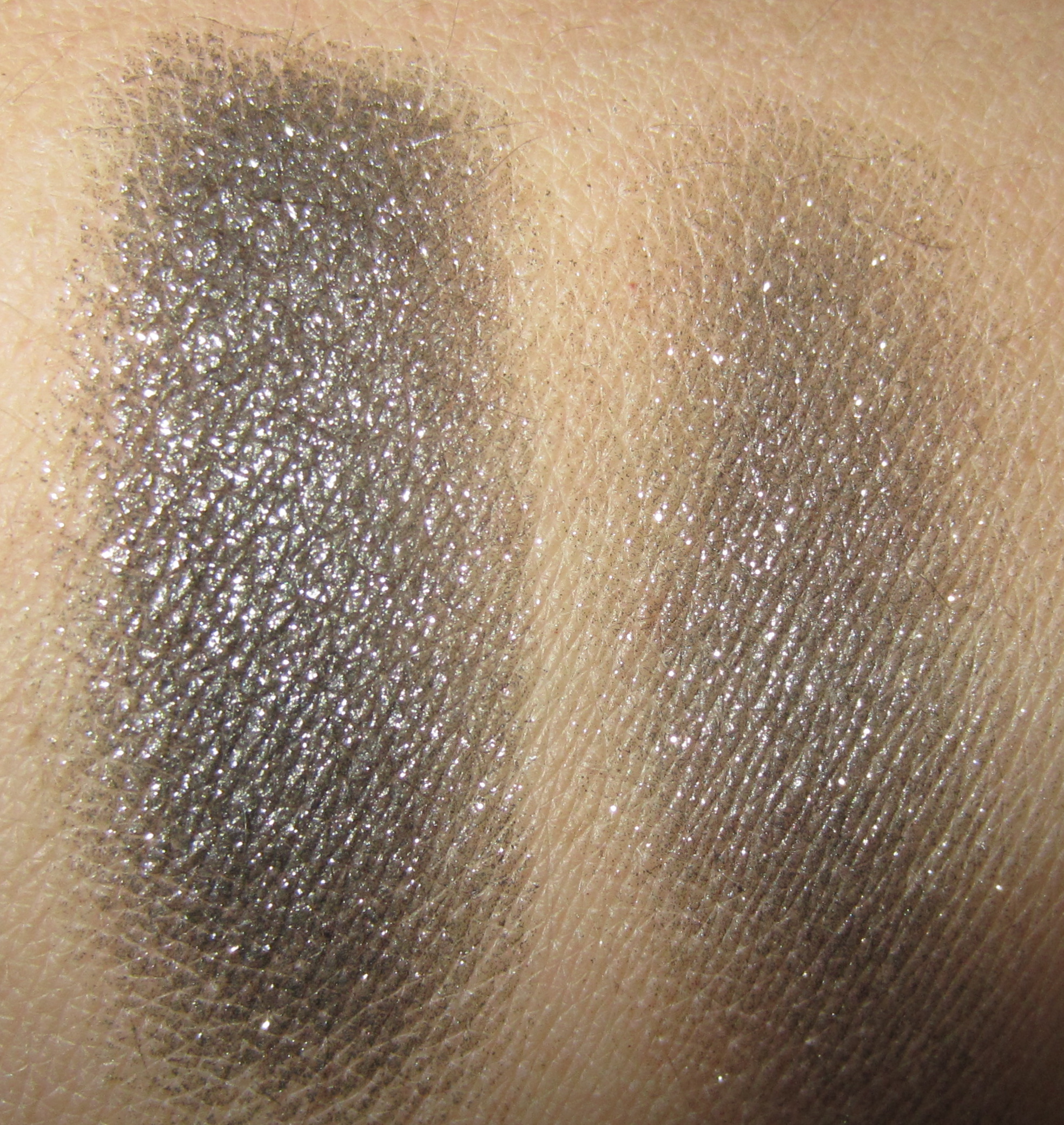 Black Onyx swatch (flash)