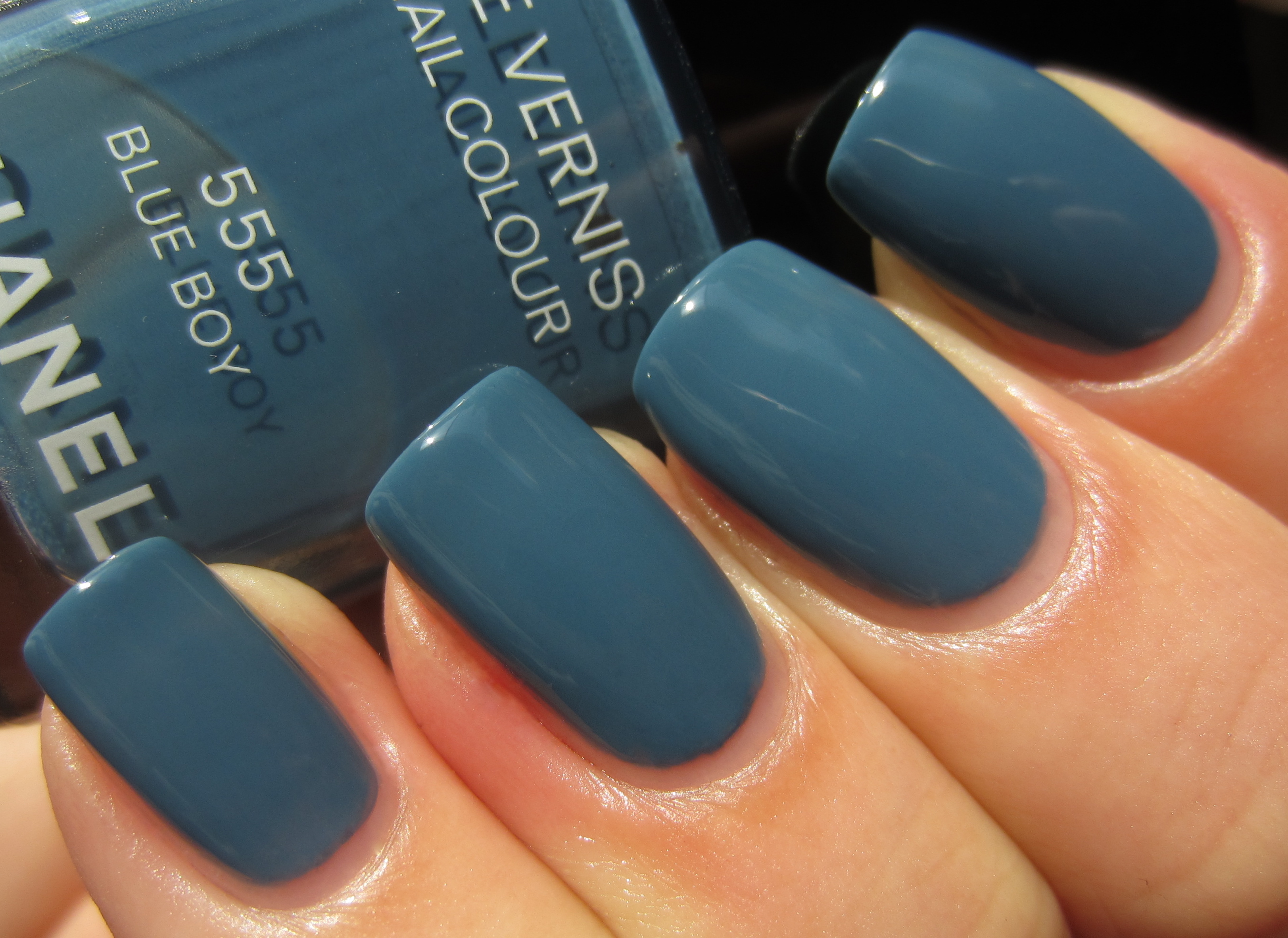 Blue Boy swatch (sunlight)