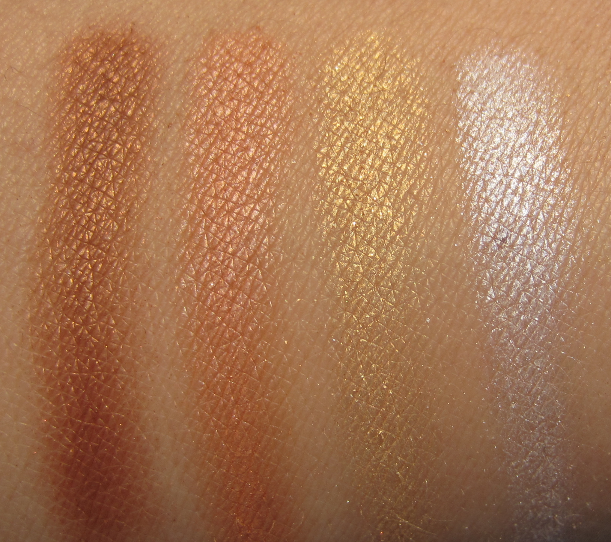 Lucky Stripes swatch (sunlight)