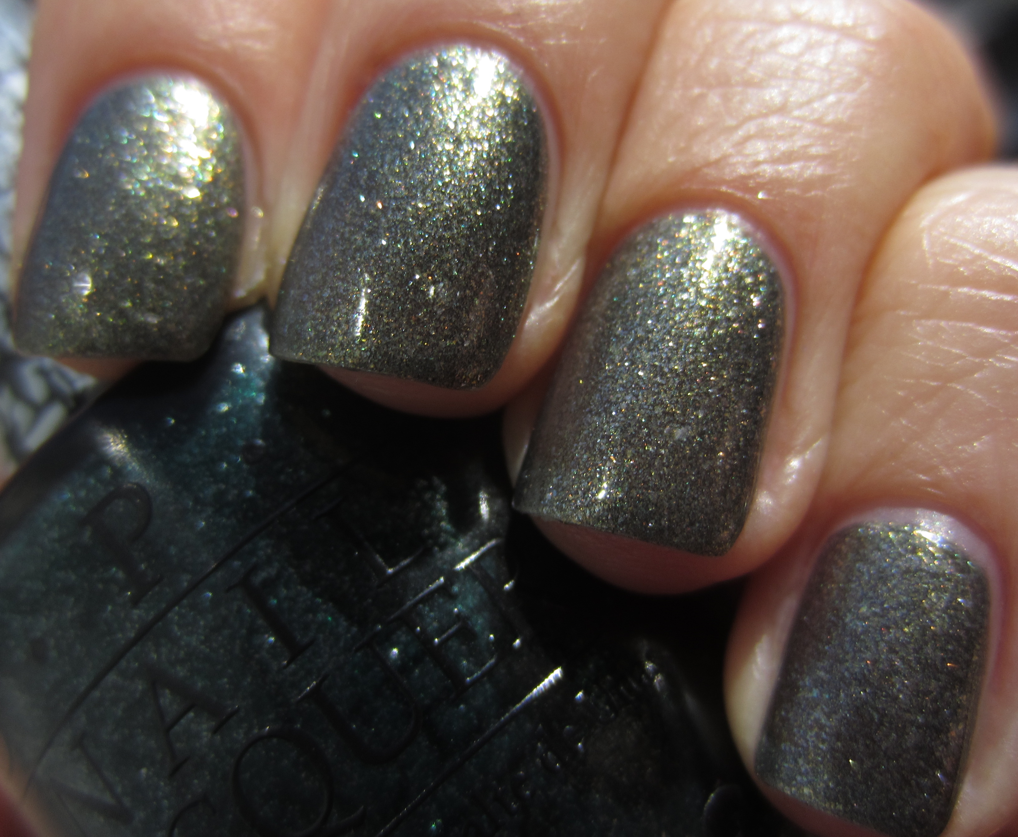 Number One Nemesis swatch (sunlight/secondary angle)