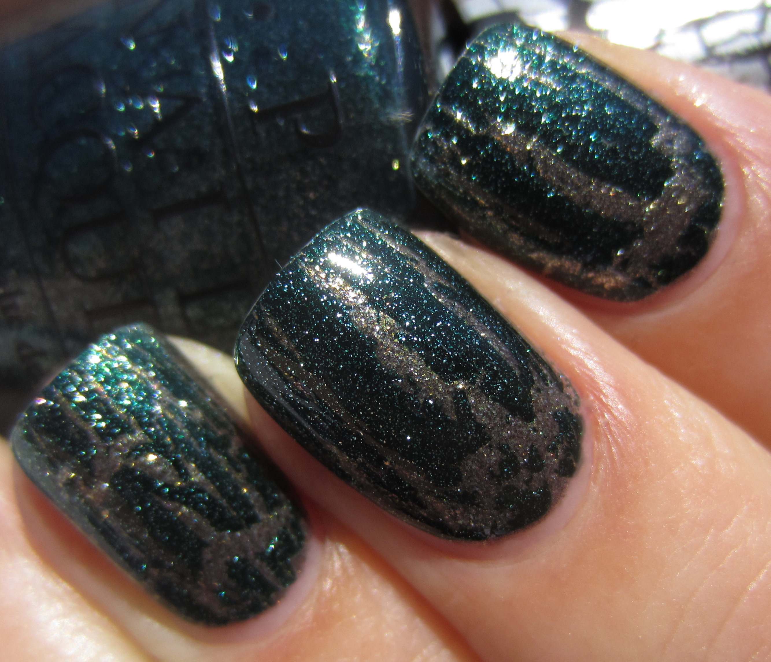 Number One & Graphite with Shatter swatch (closeup)