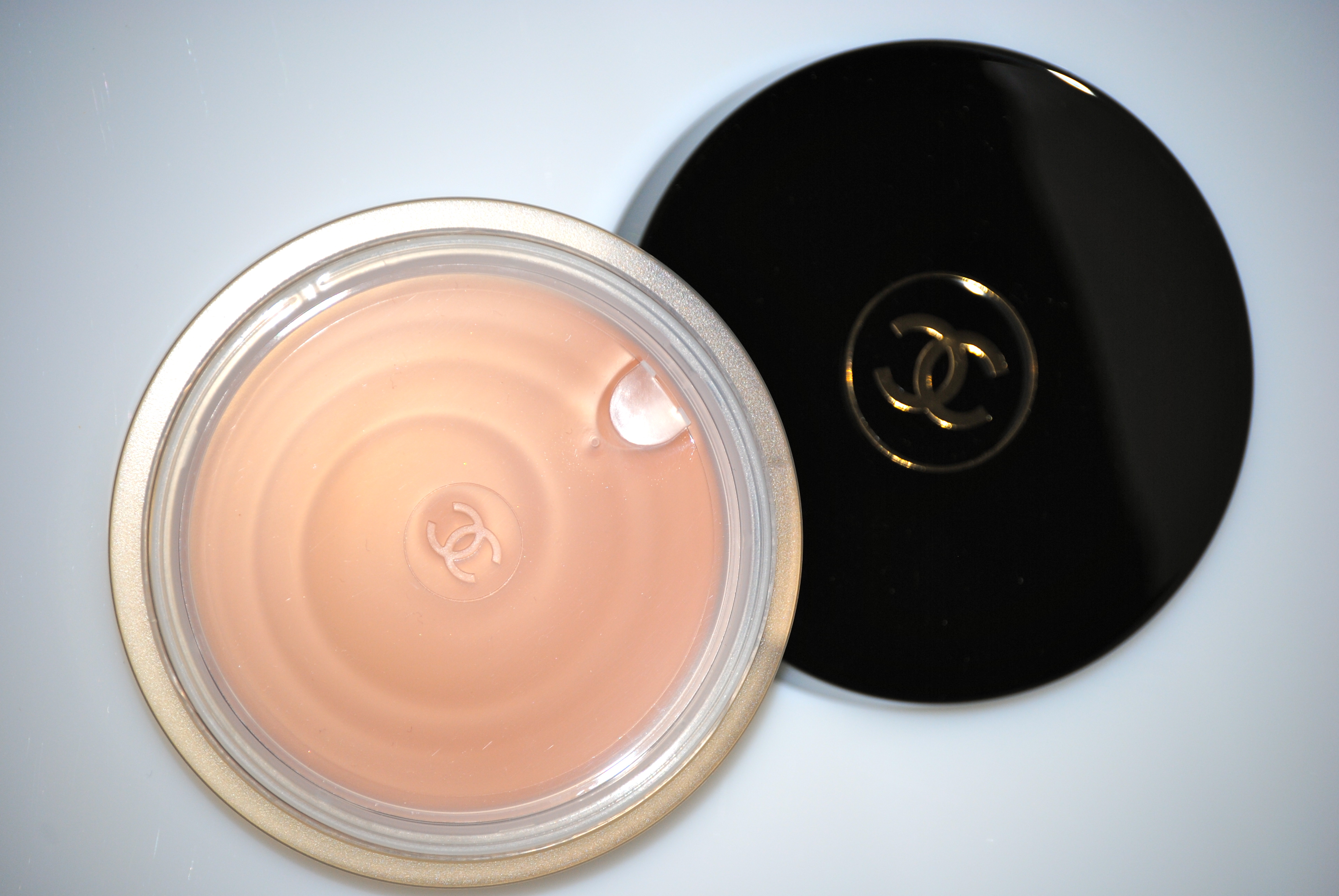 Soleil Tan de Chanel (inner seal)