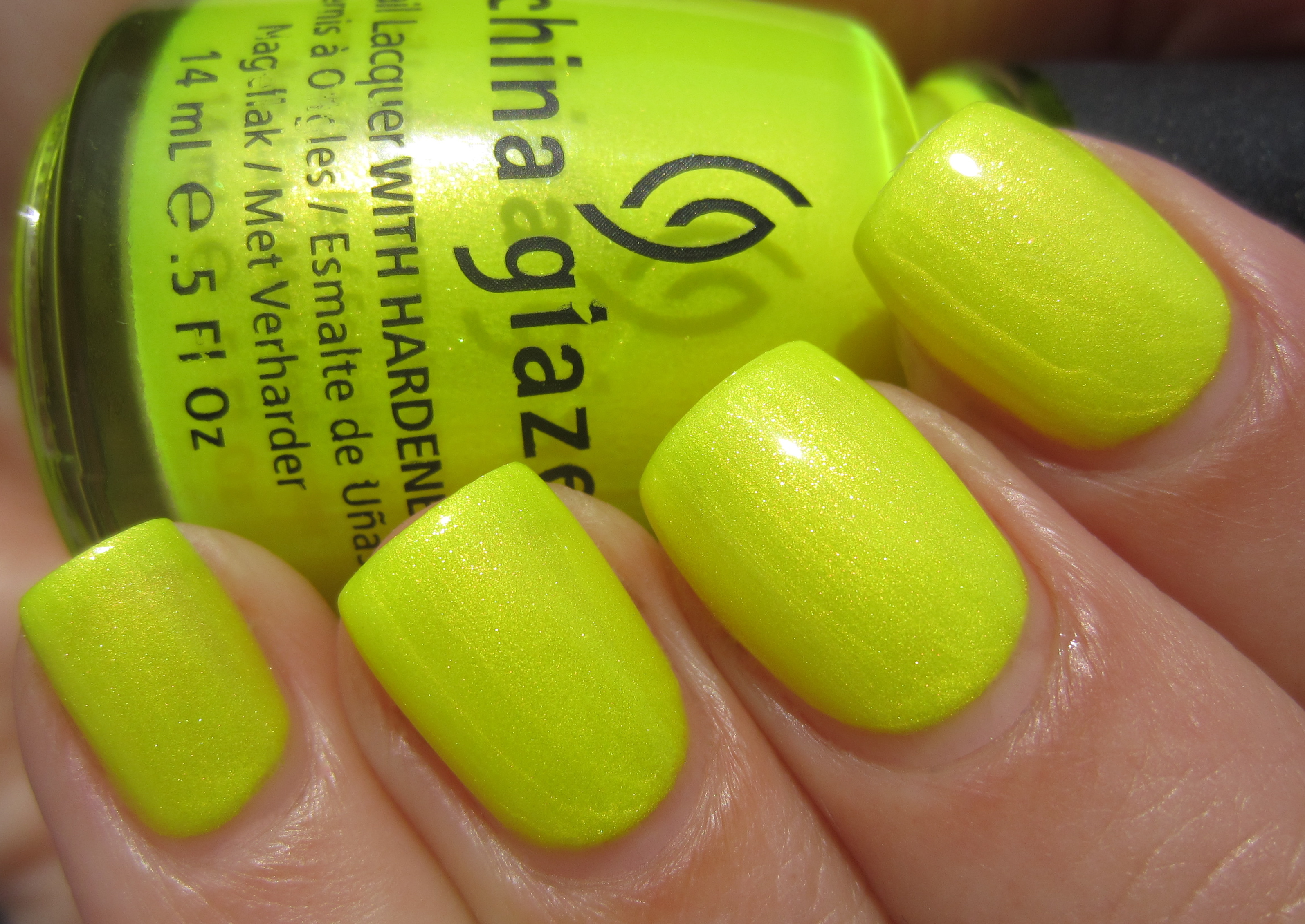 Sun-Kissed swatch (sunlight)