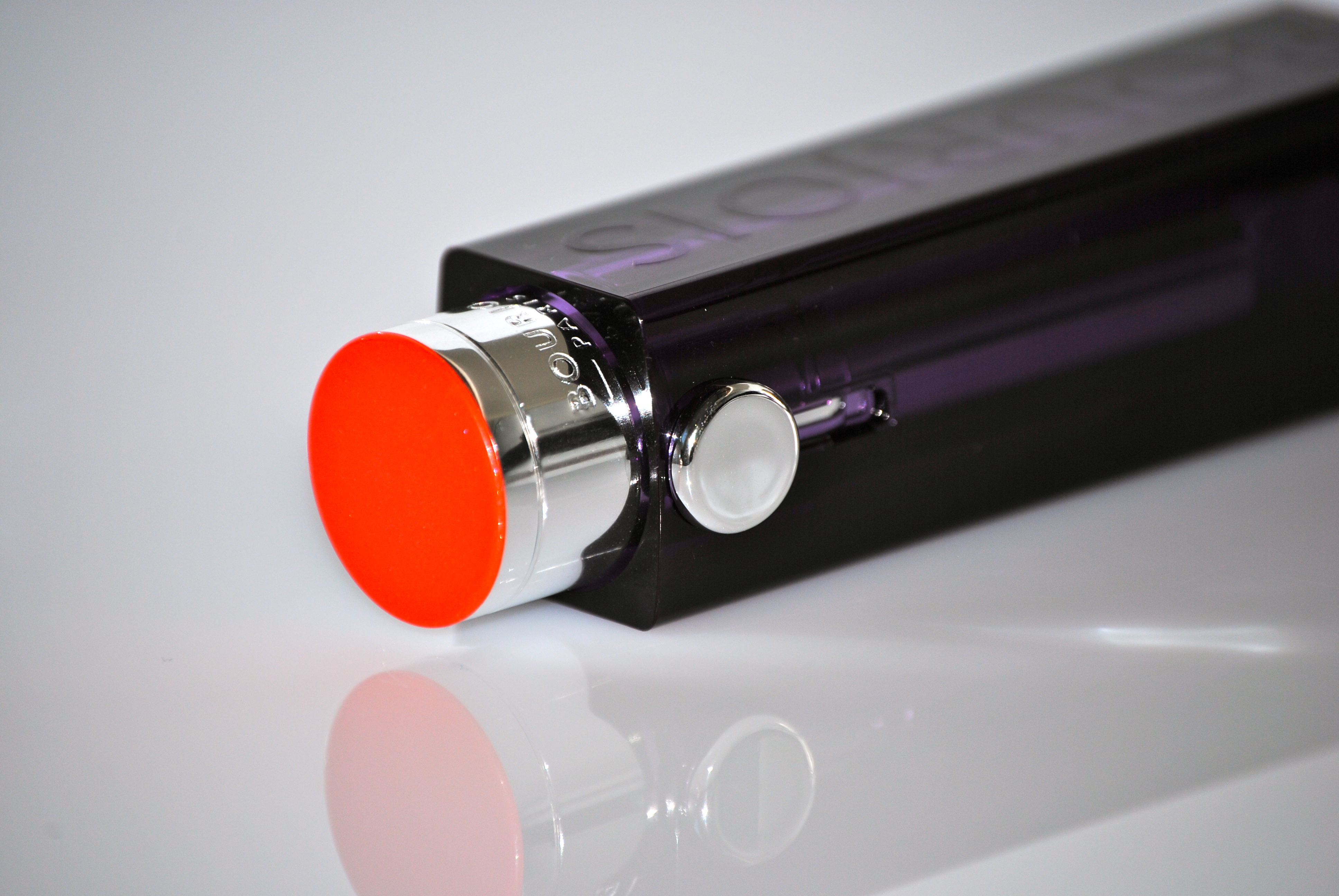 Bourjois Orange Appreté (click mechanism)
