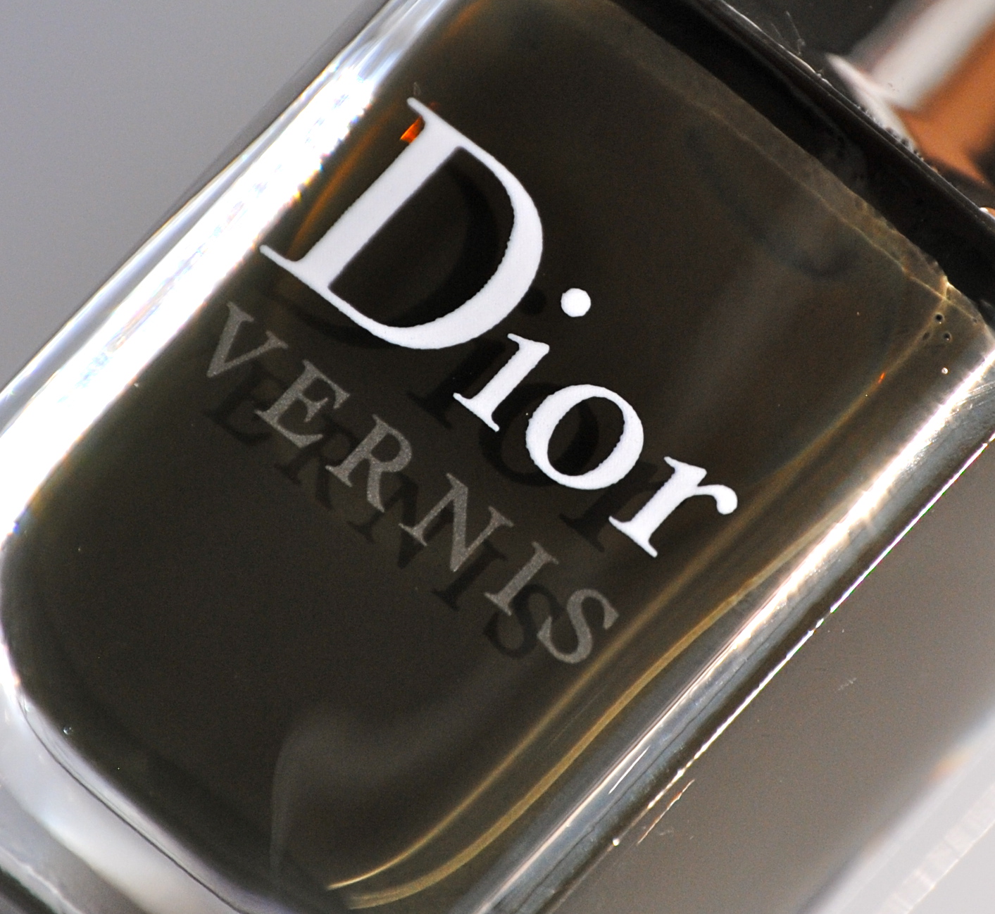 Dior Golden Jungle, green effects lacquer macro