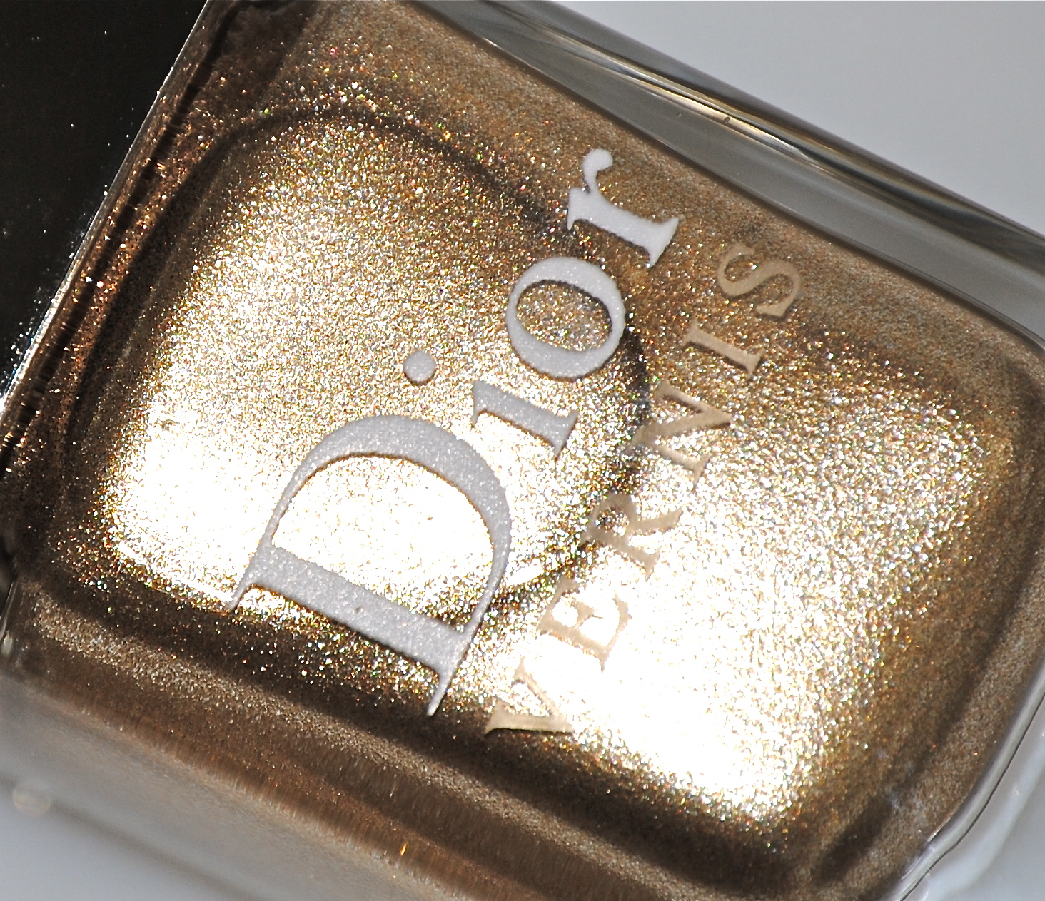 Dior Golden Jungle Duo (gold lacquer macro)