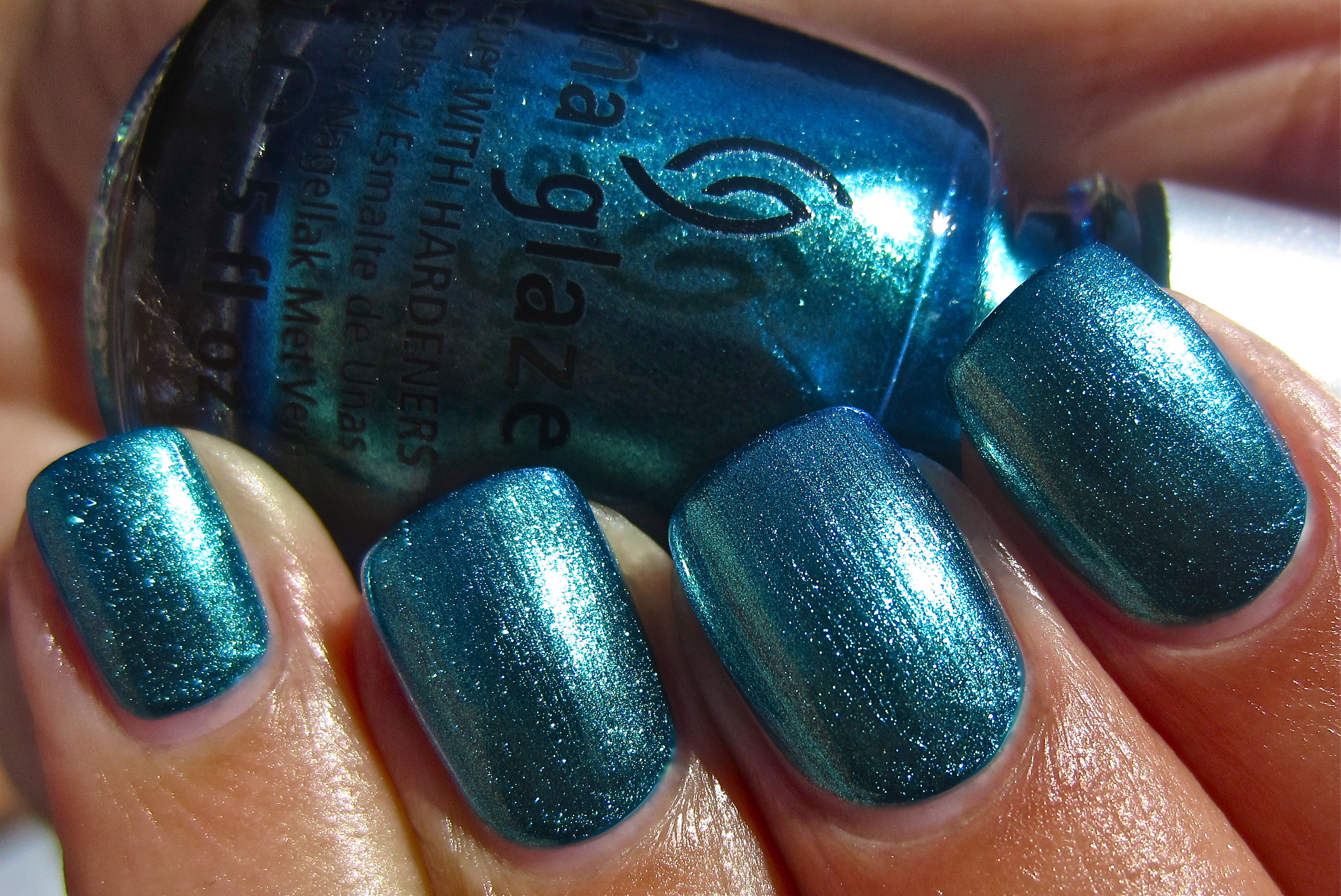 CG Deviantly Daring swatch (sunlight)
