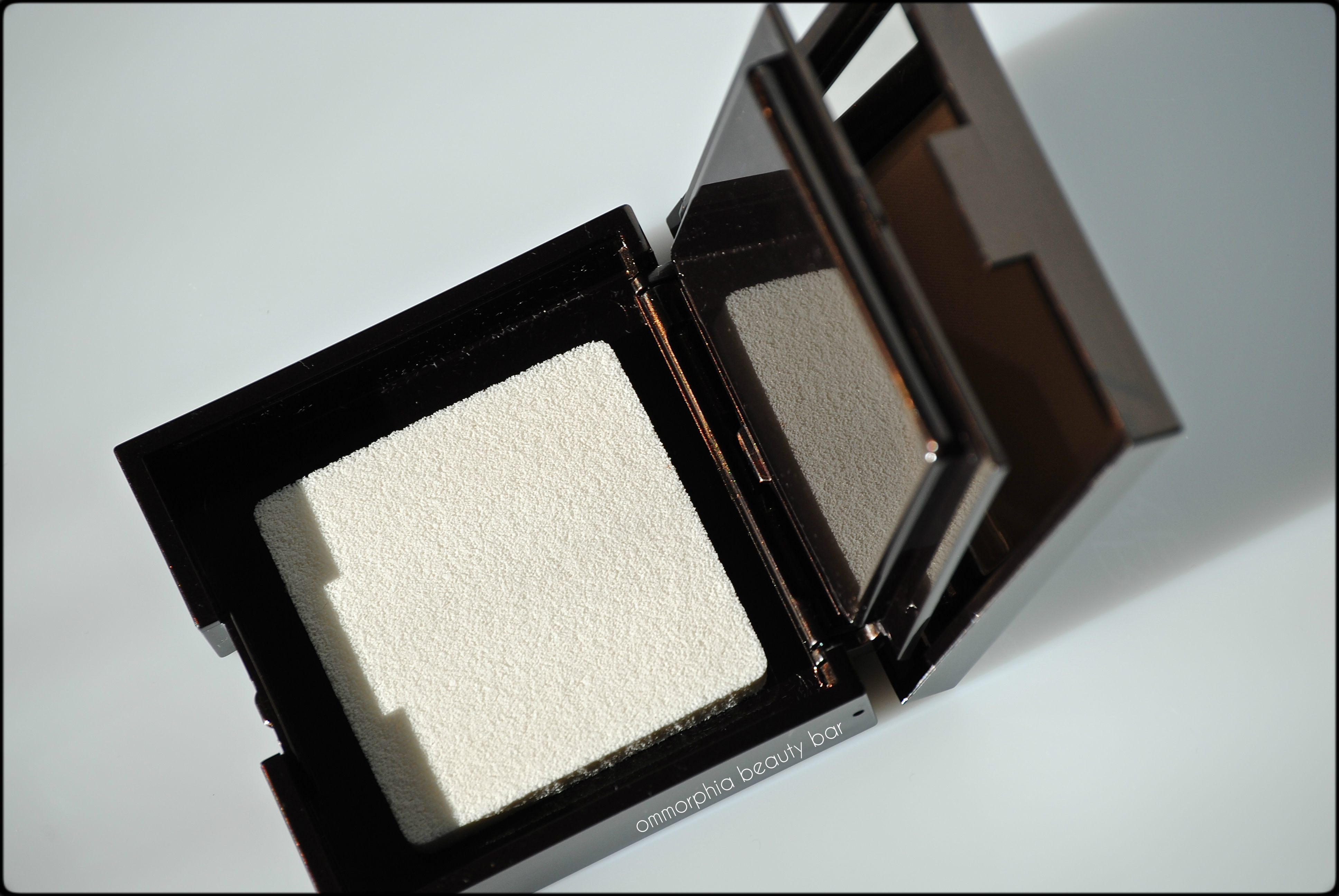 Korres Wild Rose Powder (sponge)