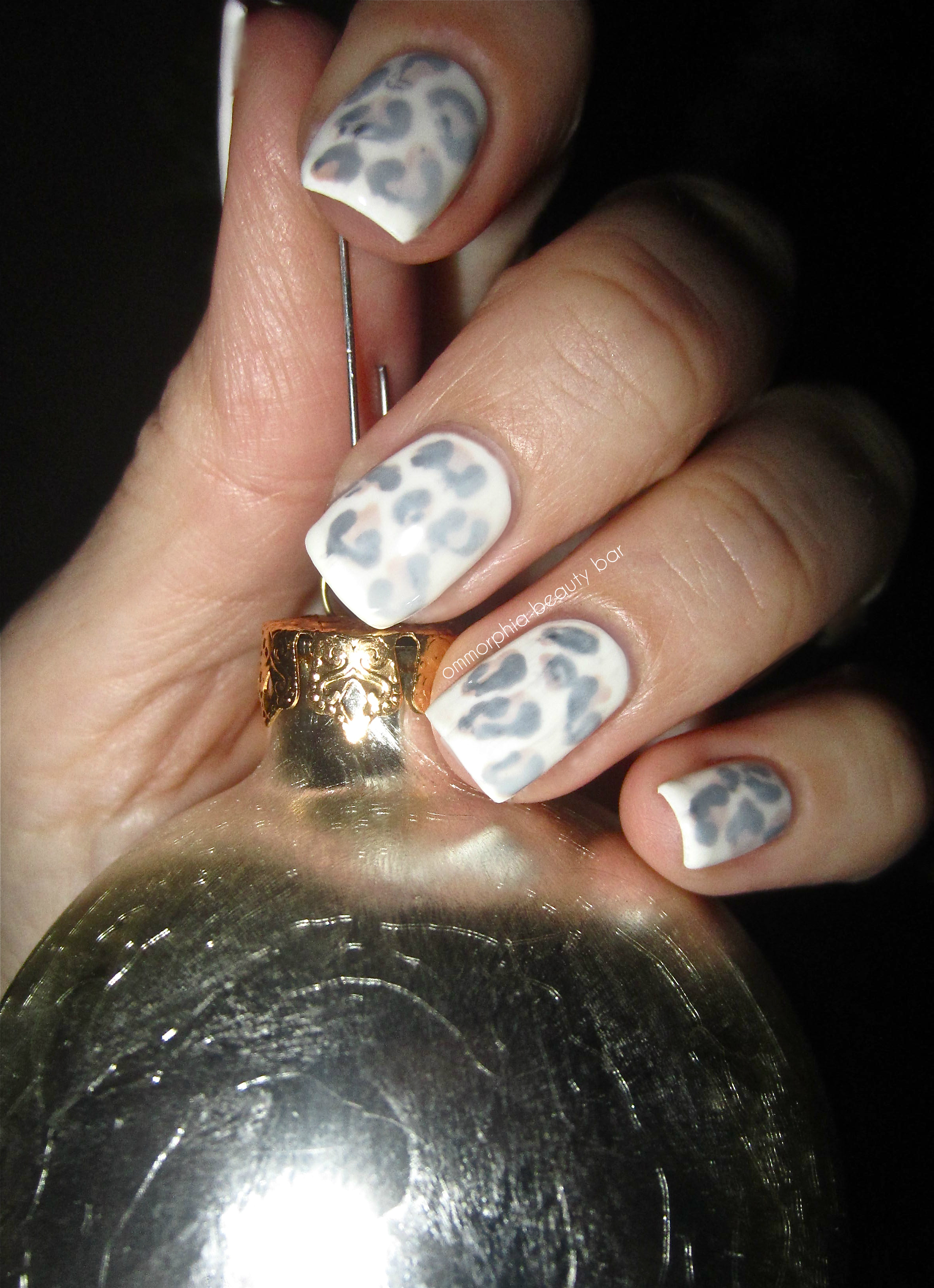 Snow Leopard swatch (x-mas)