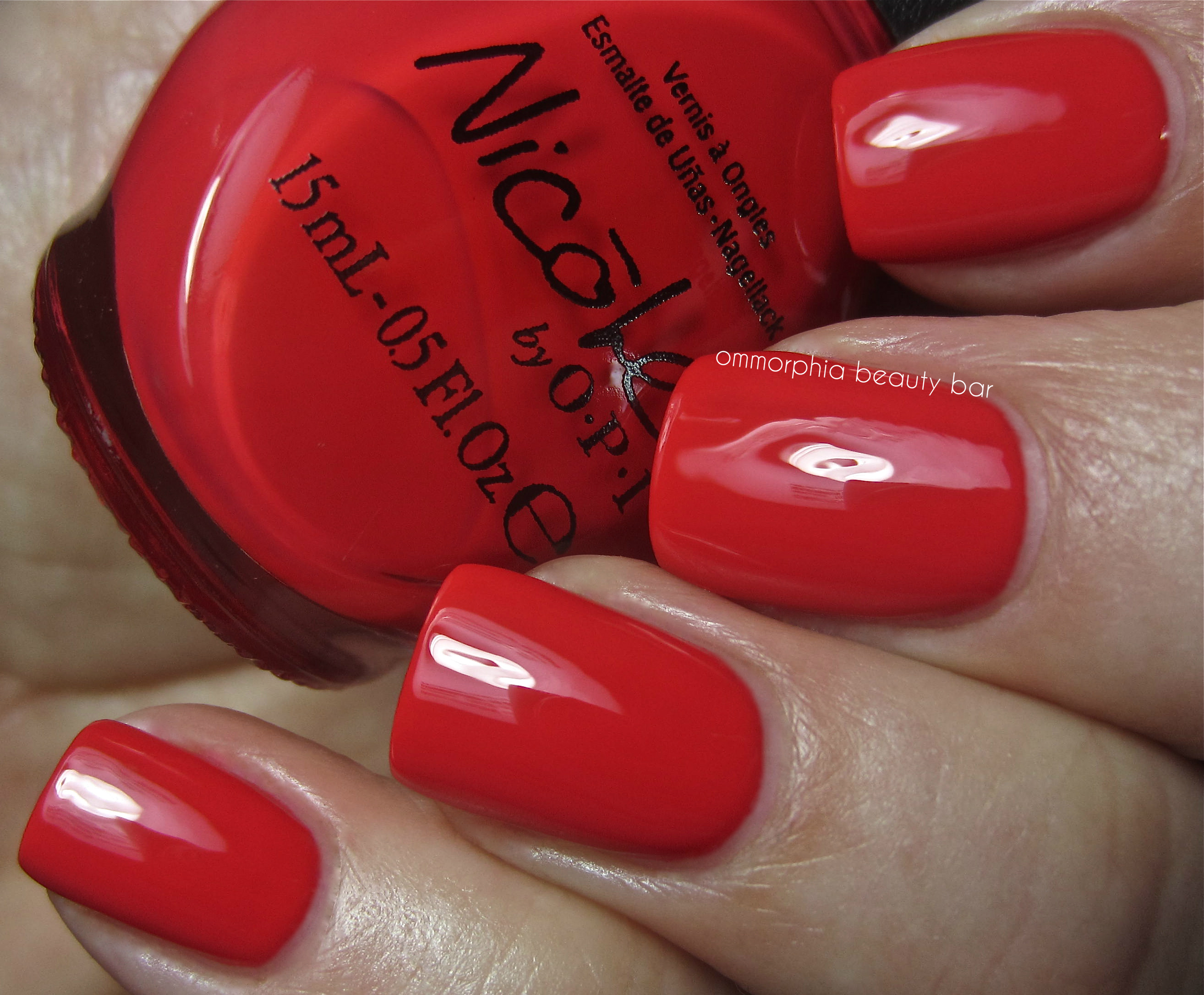 NOPI Please Red-cycle swatch