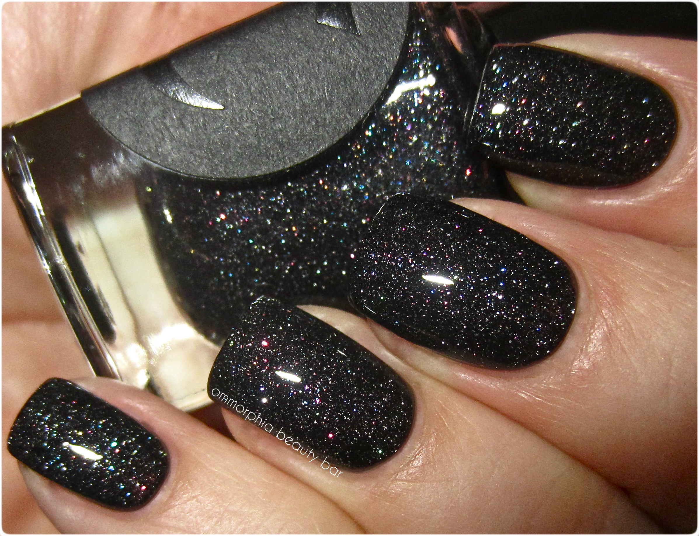 Cirque Dark Horse swatch flash