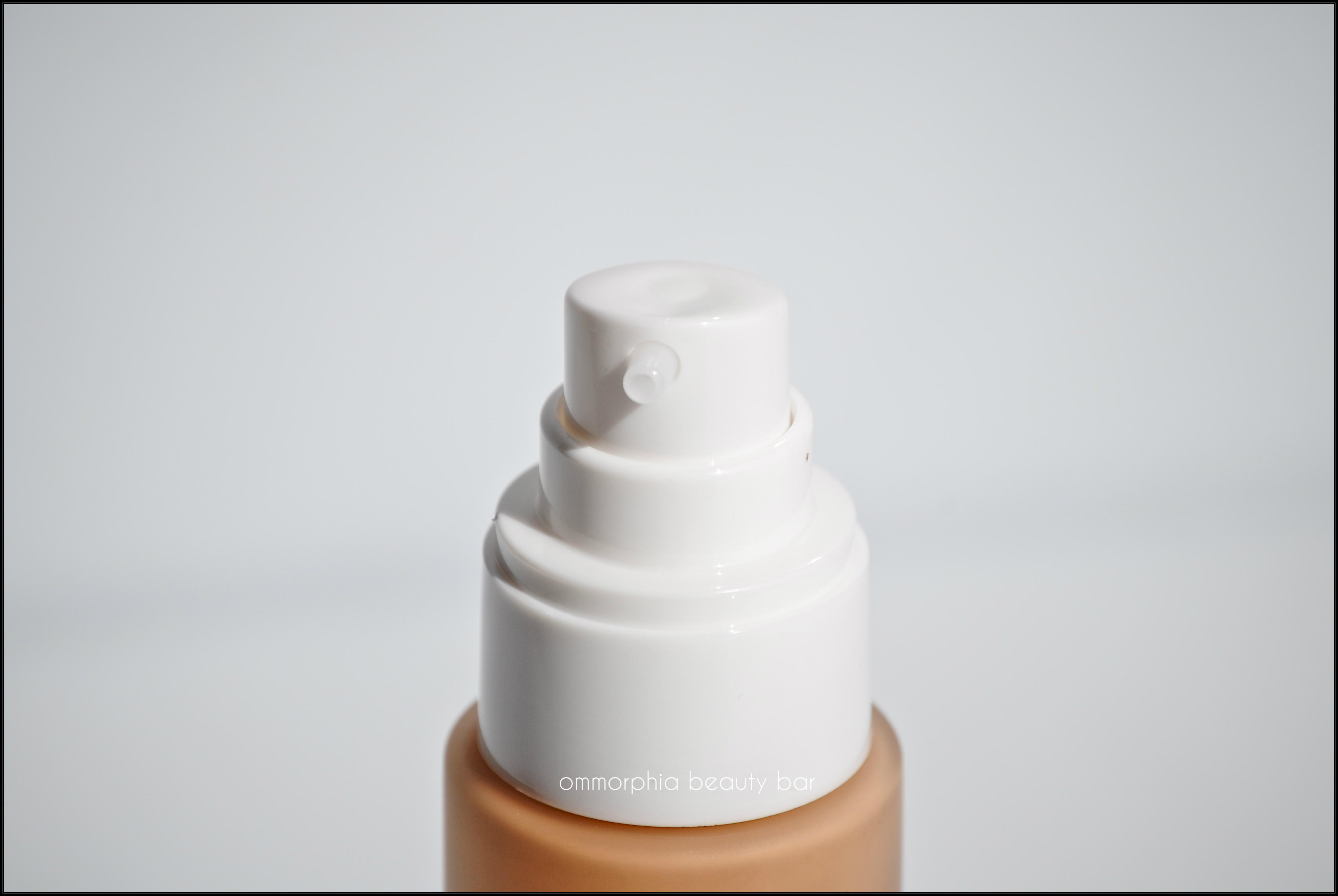 KORRES Antiageing Foundation nozzle