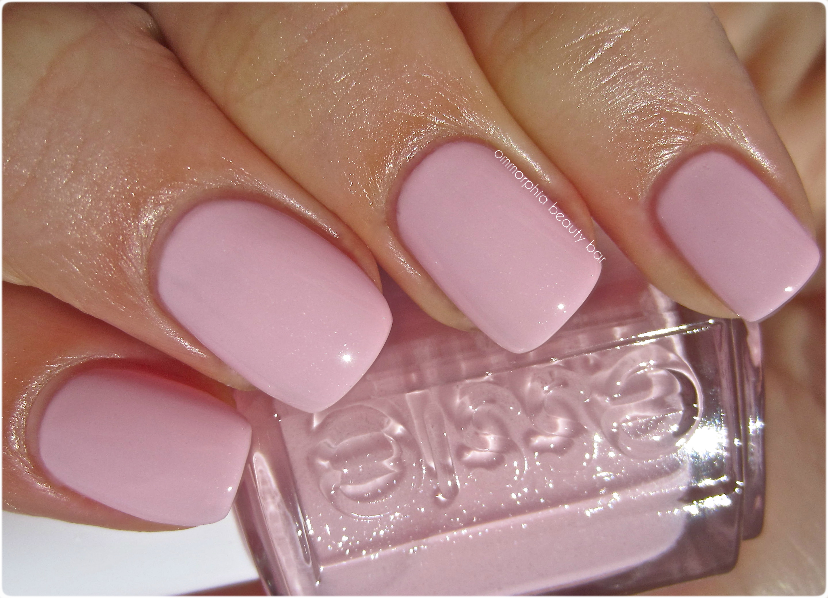 Essie No Baggage Please swatch 2
