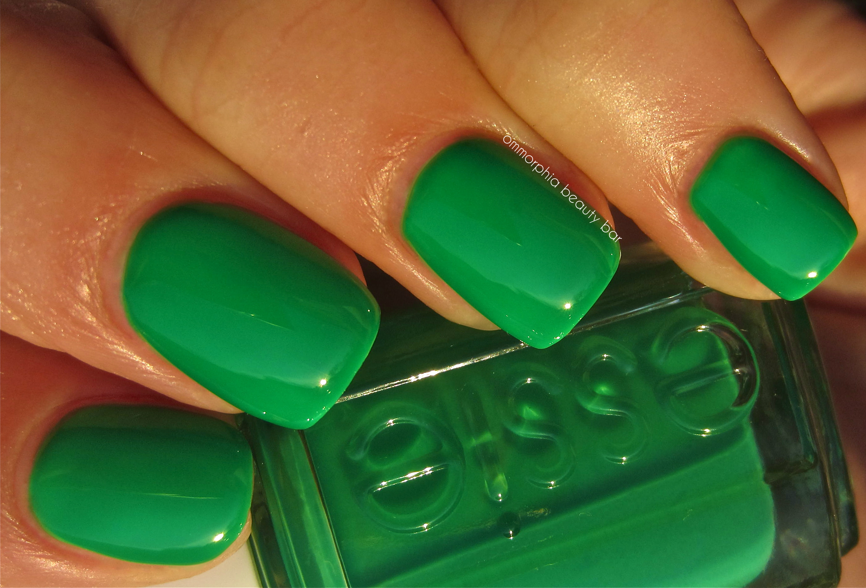 Essie Shake Your $$ Maker swatch 2