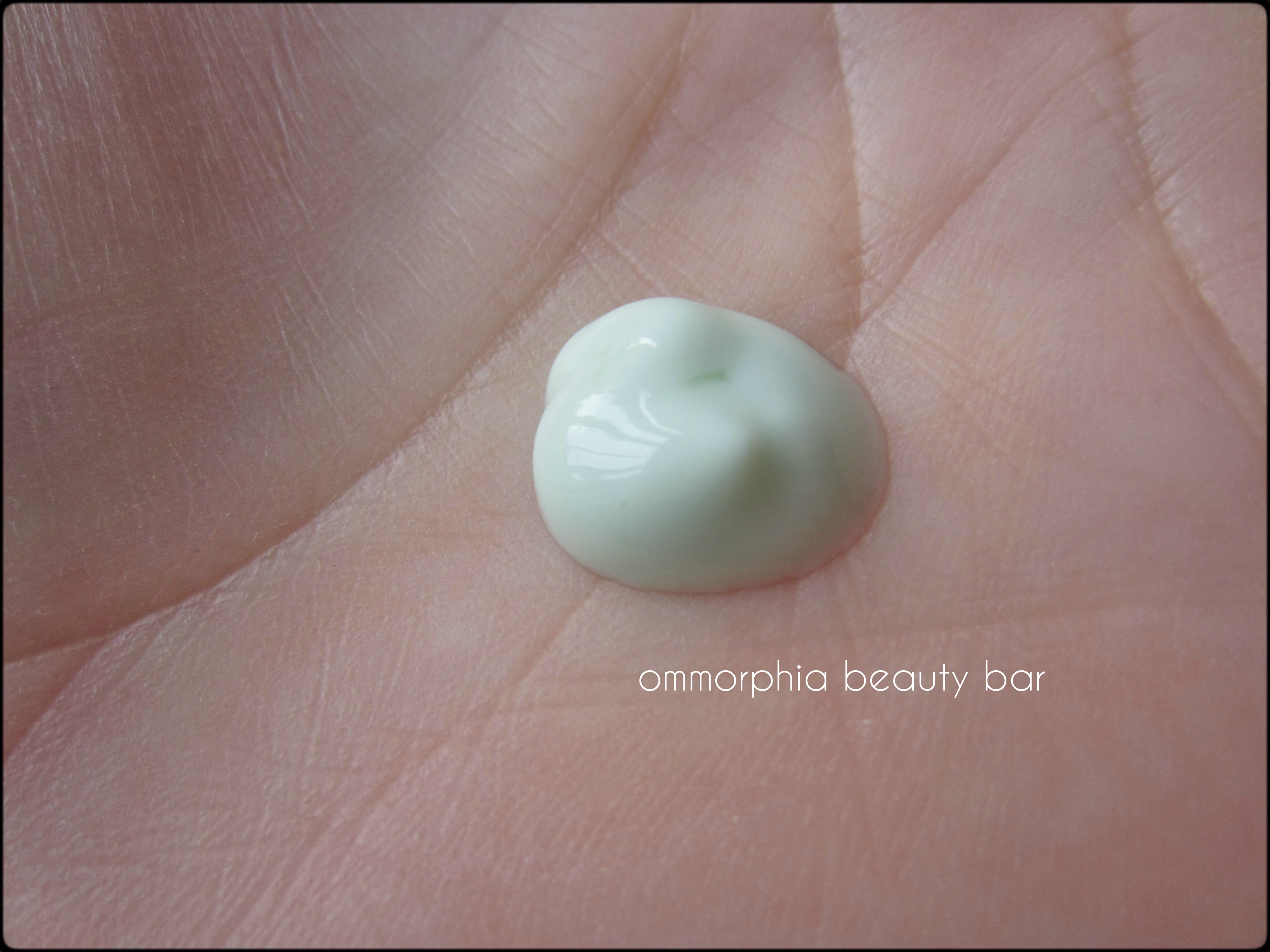Mèreadesso moisturizer swatch